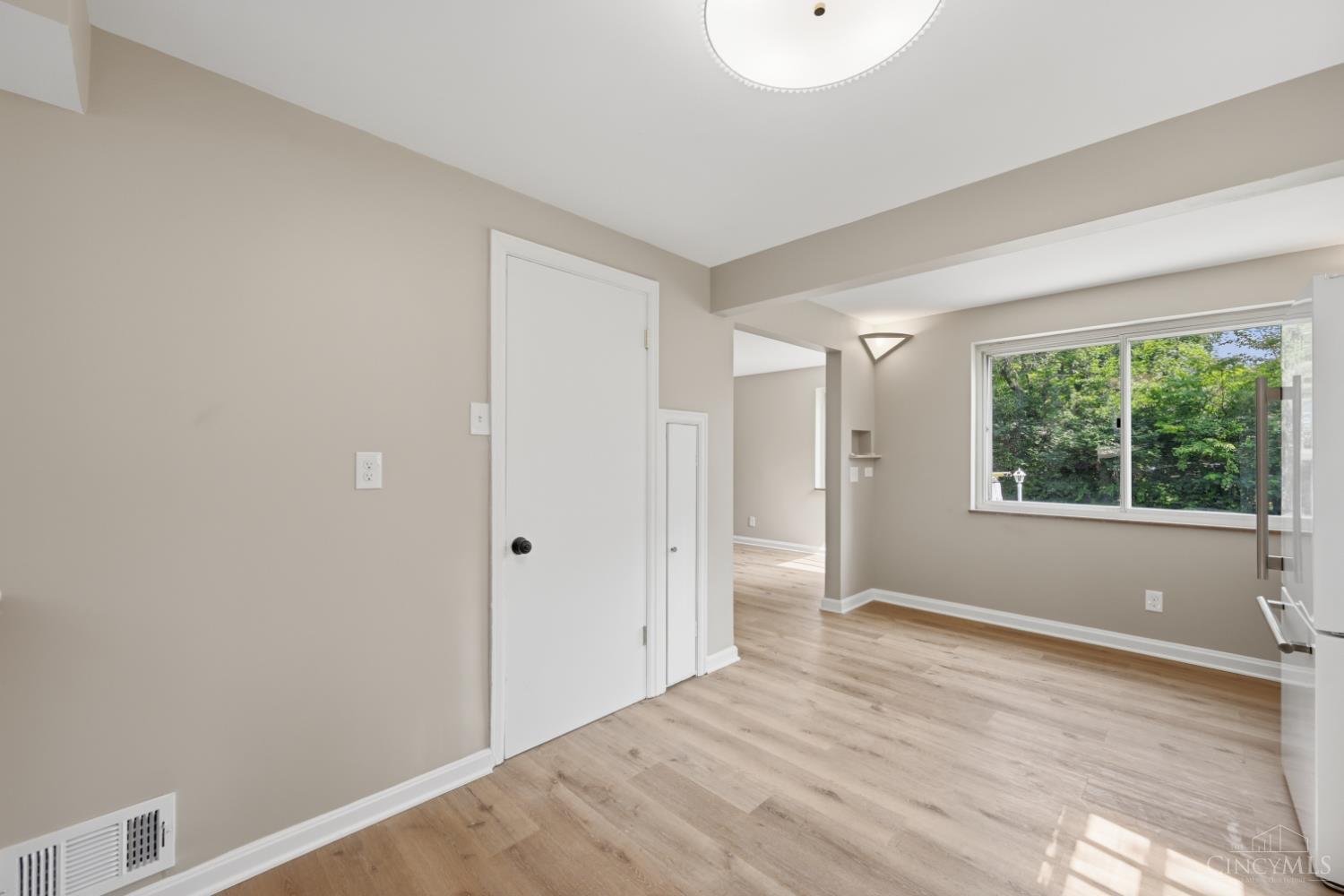2879 Saint Catherine Place