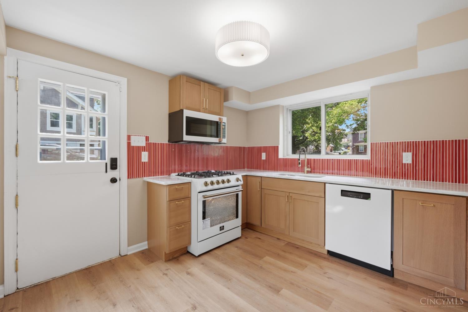 2879 Saint Catherine Place