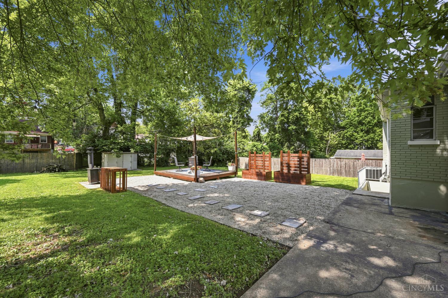 2879 Saint Catherine Place