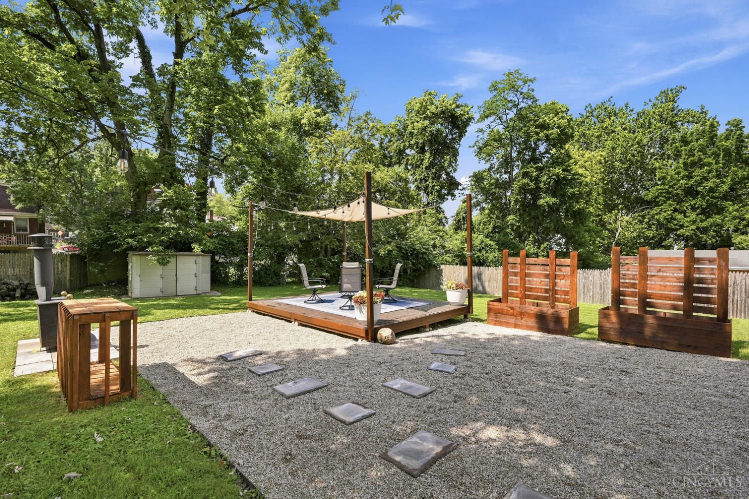 2879 Saint Catherine Place