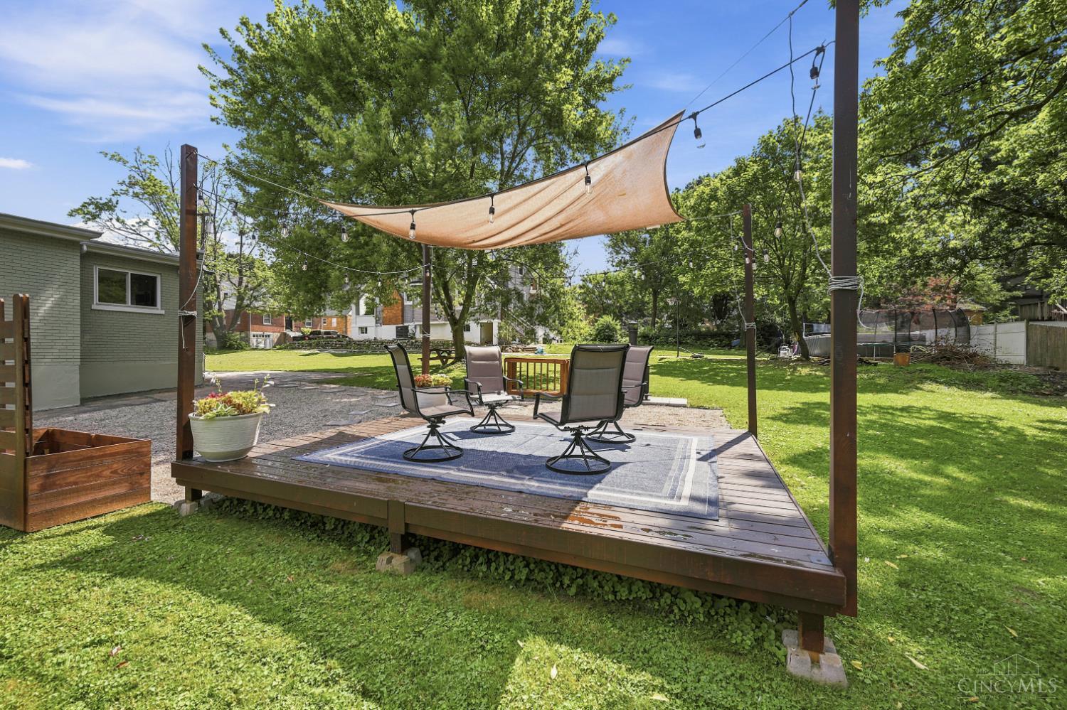 2879 Saint Catherine Place