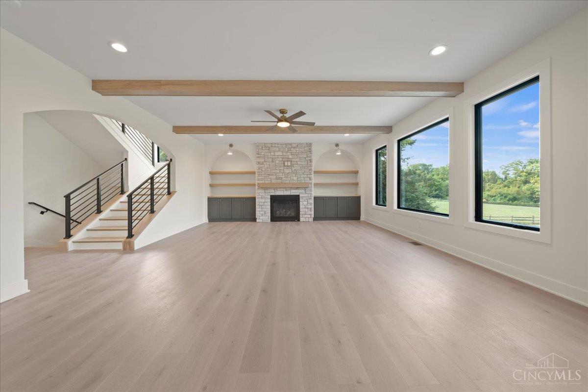 6695 Loveland Miamiville Road Unit: B