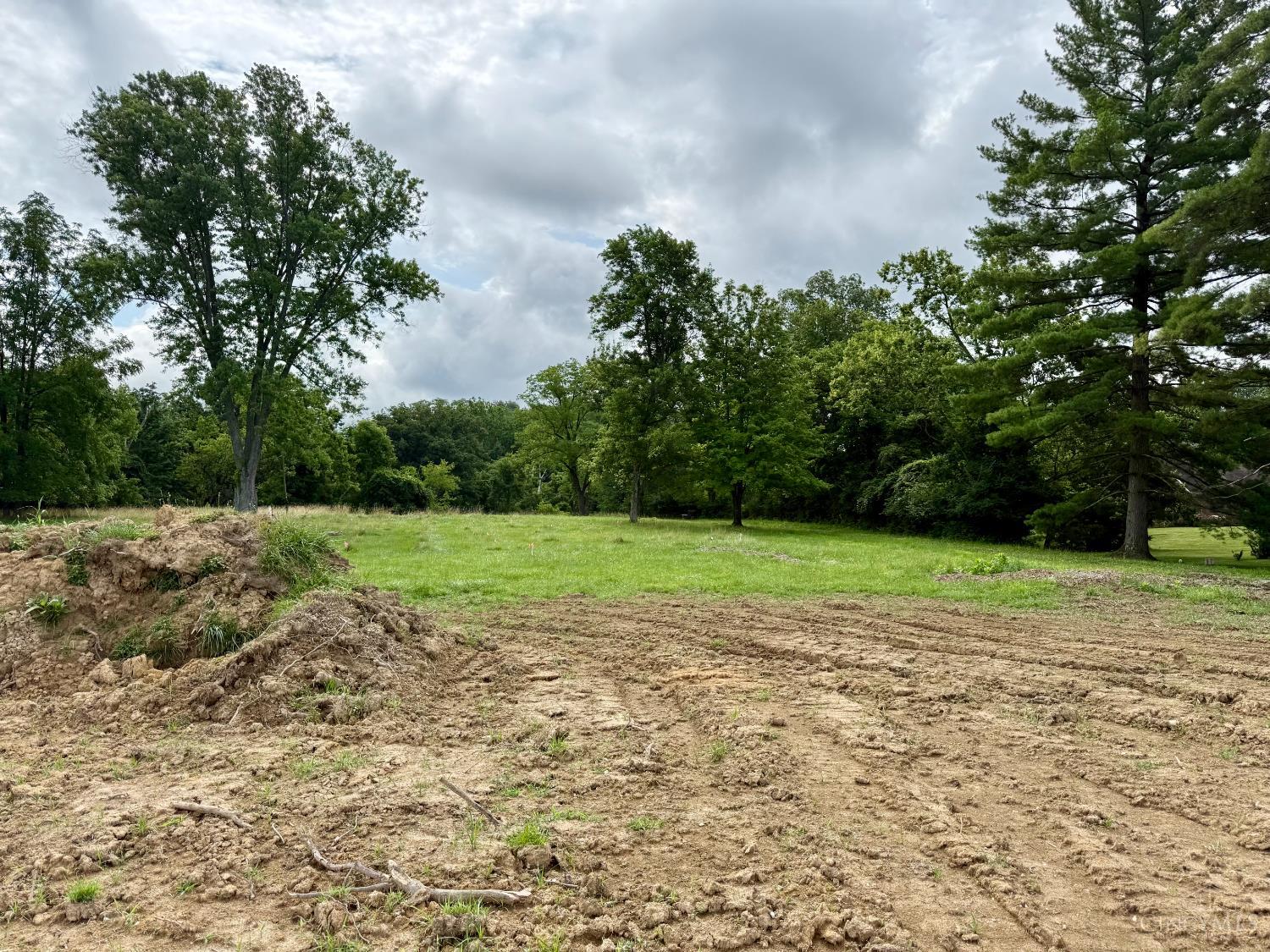 6695 Loveland Miamiville Road Unit: B