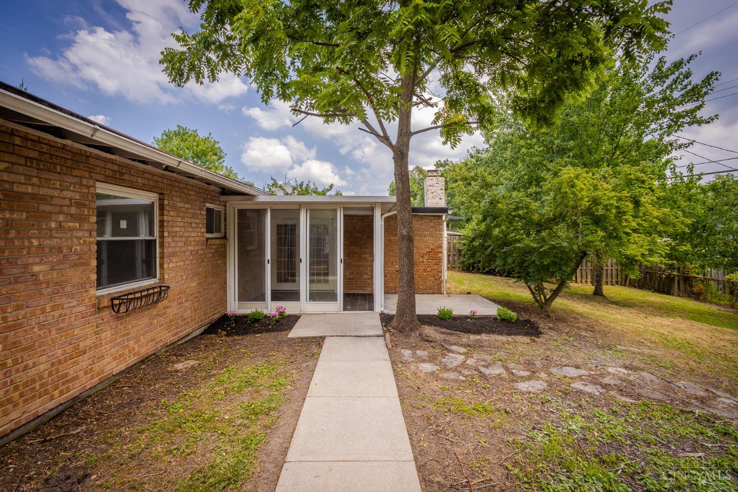 8485 Linderwood Lane