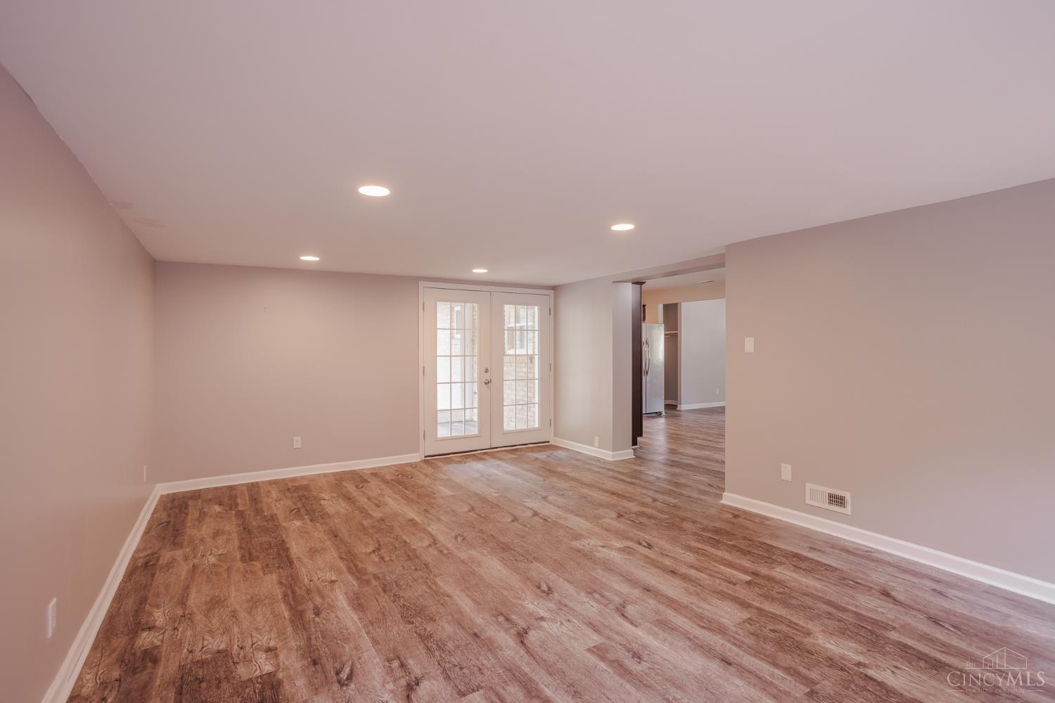 8485 Linderwood Lane