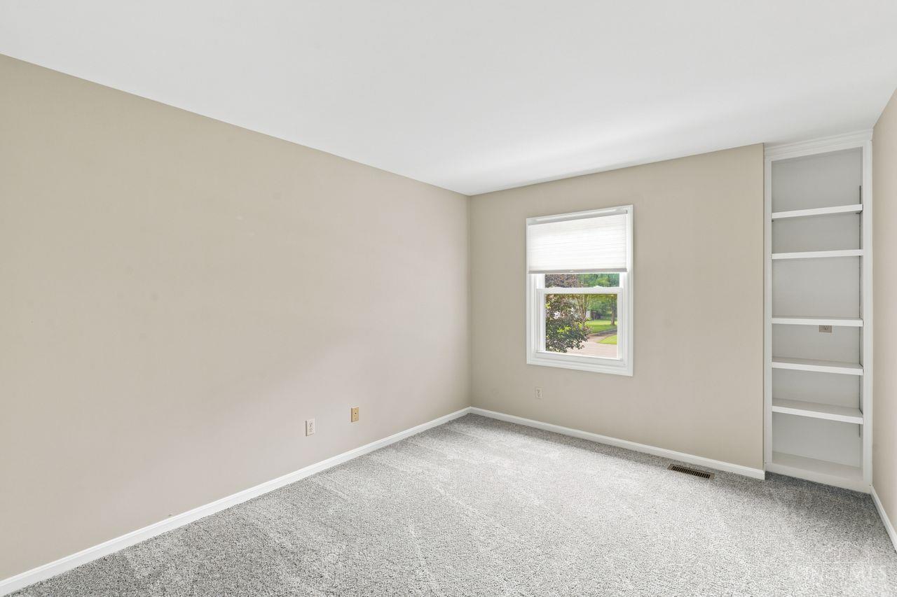 1171 Ivy Farm Way
