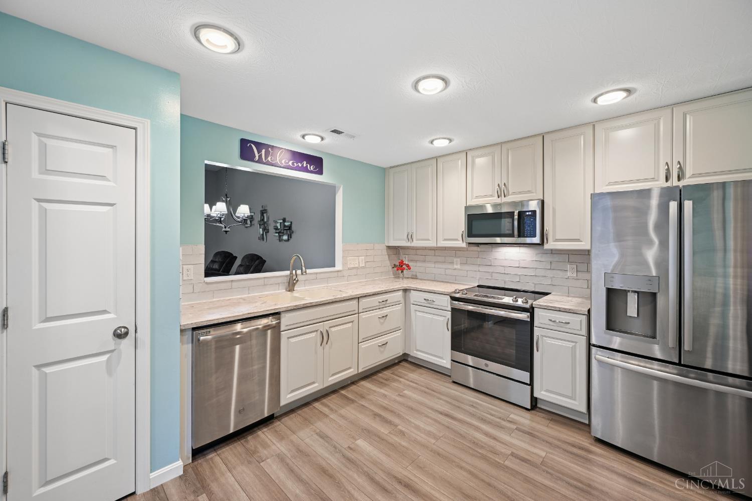 3268 Thoroughbred Drive