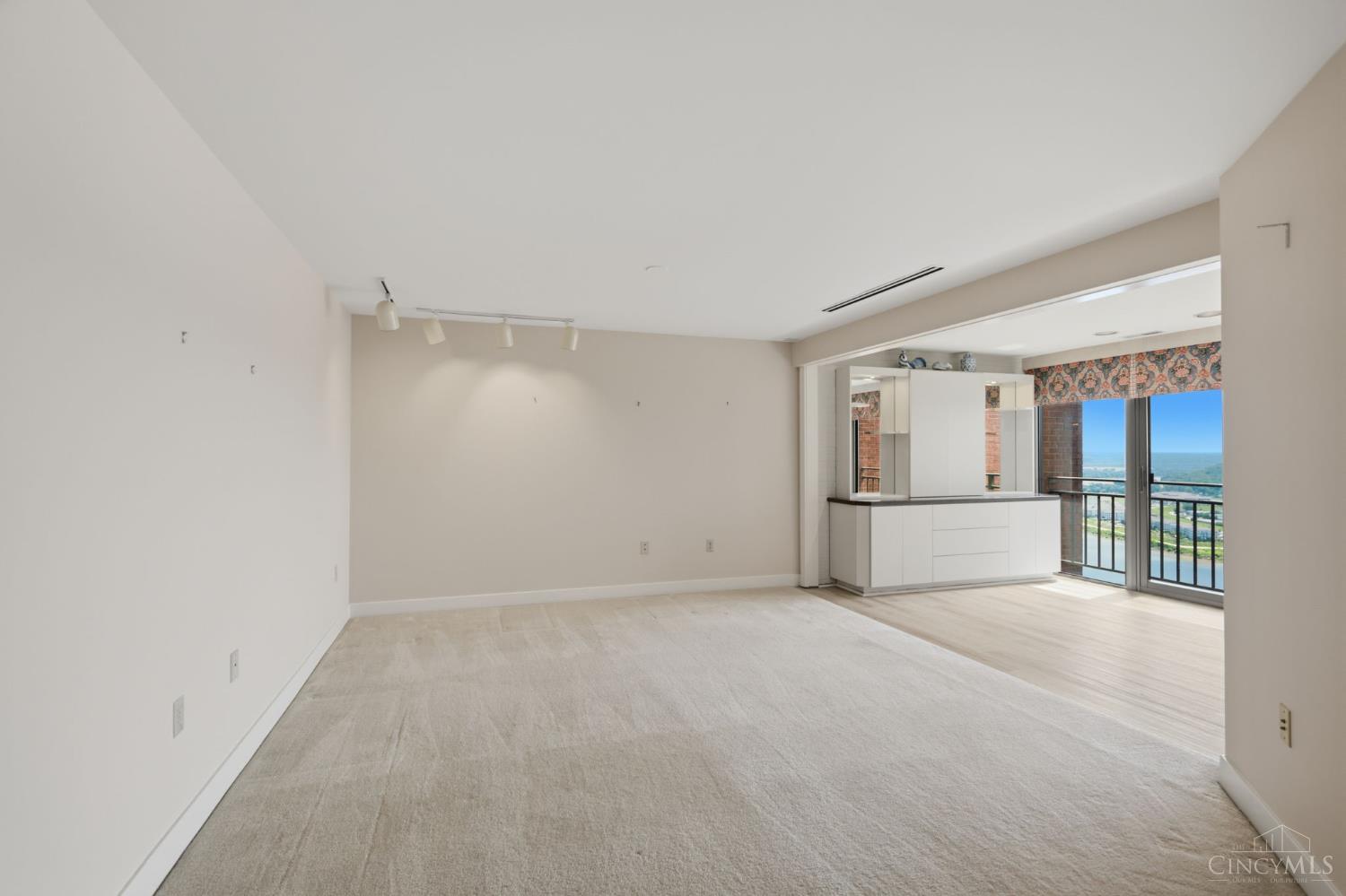 2412 Ingelside Avenue Unit: 5-C