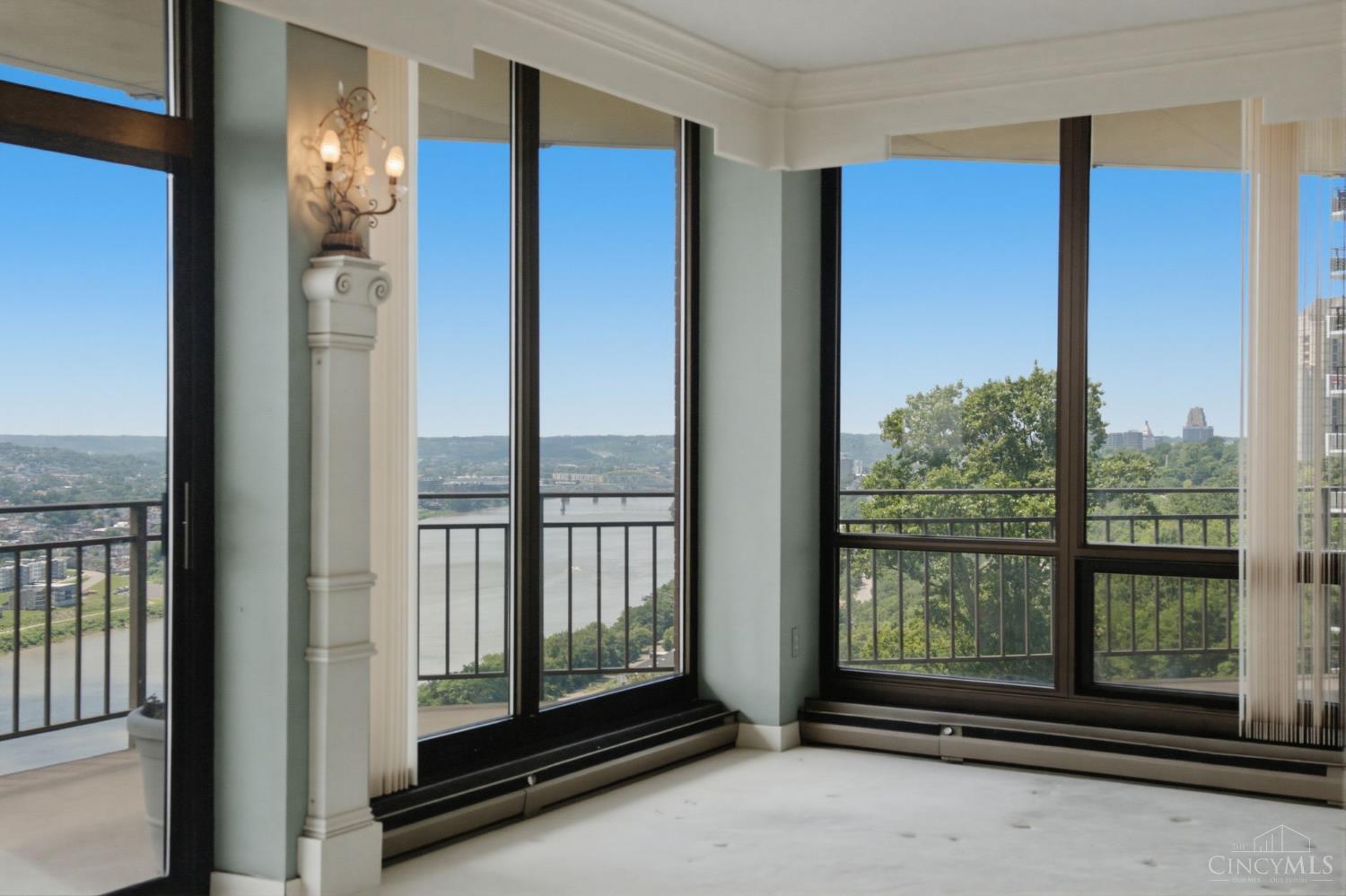 2412 Ingelside Avenue Unit: 5-C