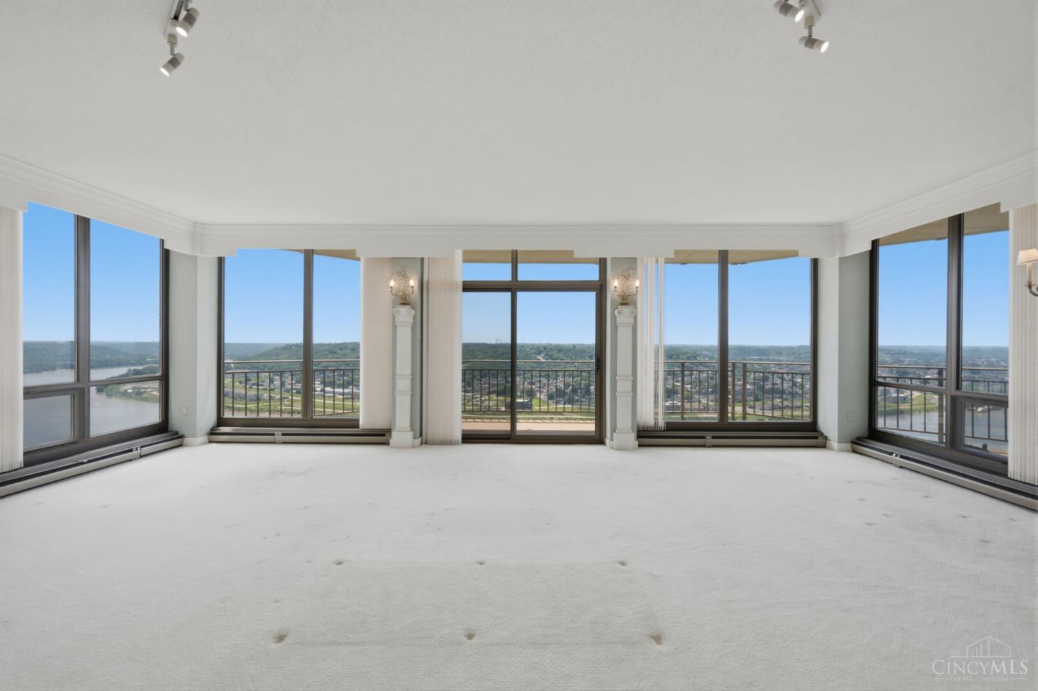 2412 Ingelside Avenue Unit: 5-C