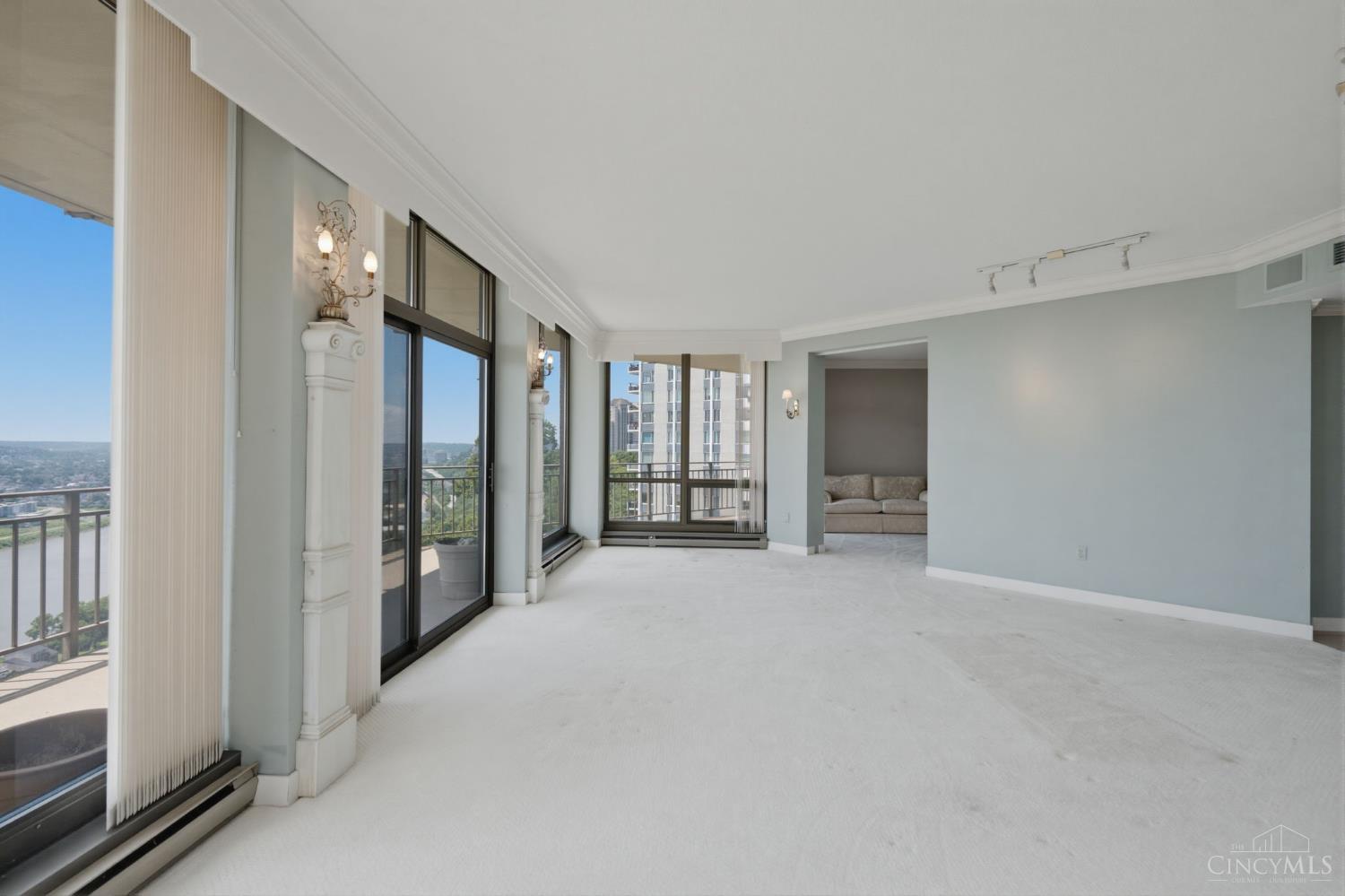 2412 Ingelside Avenue Unit: 5-C