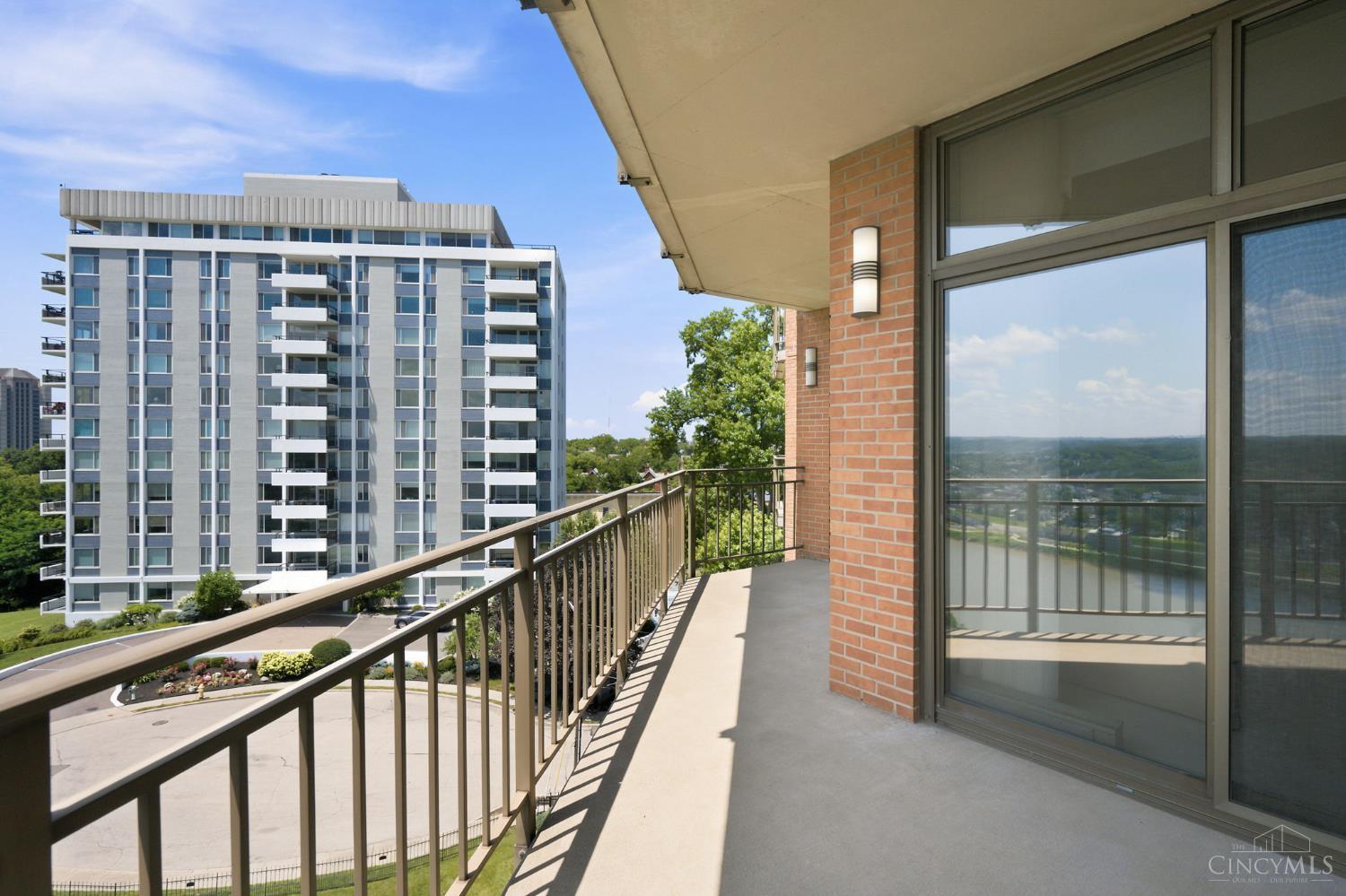 2412 Ingelside Avenue Unit: 5-C