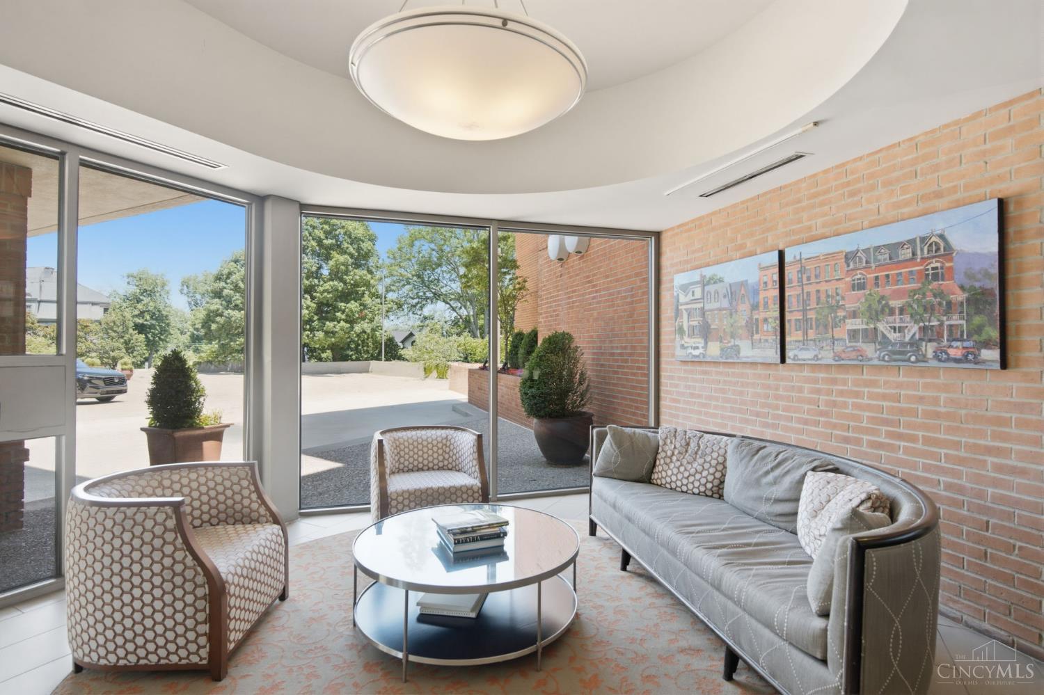 2412 Ingelside Avenue Unit: 5-C