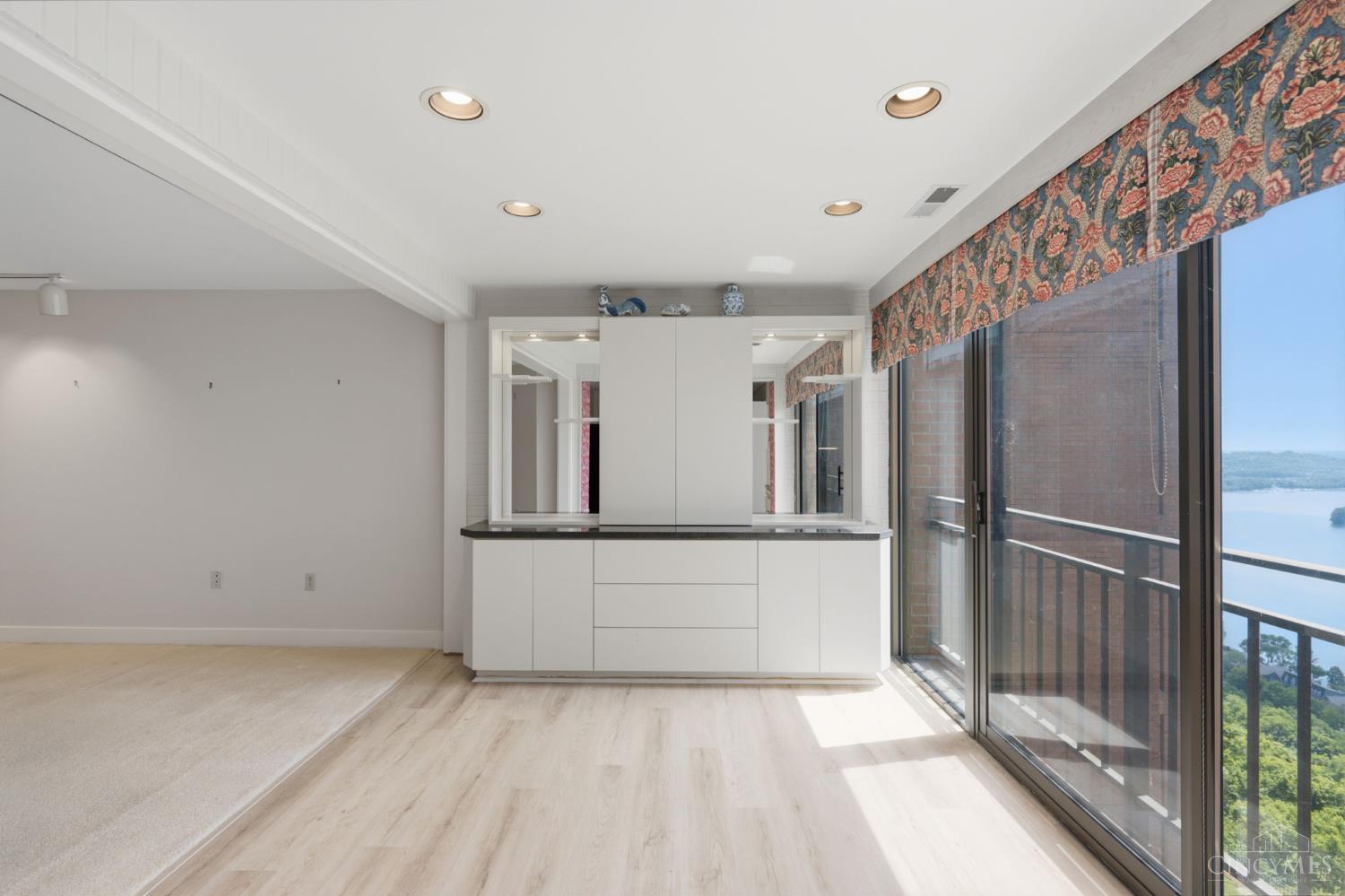 2412 Ingelside Avenue Unit: 5-C