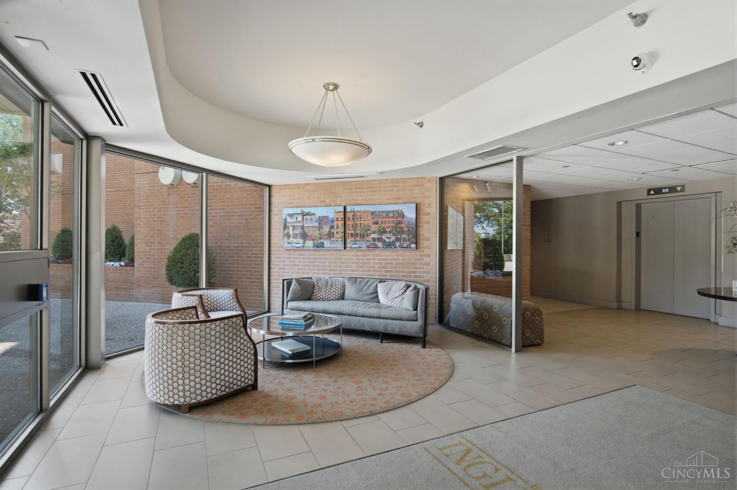 2412 Ingelside Avenue Unit: 5-C