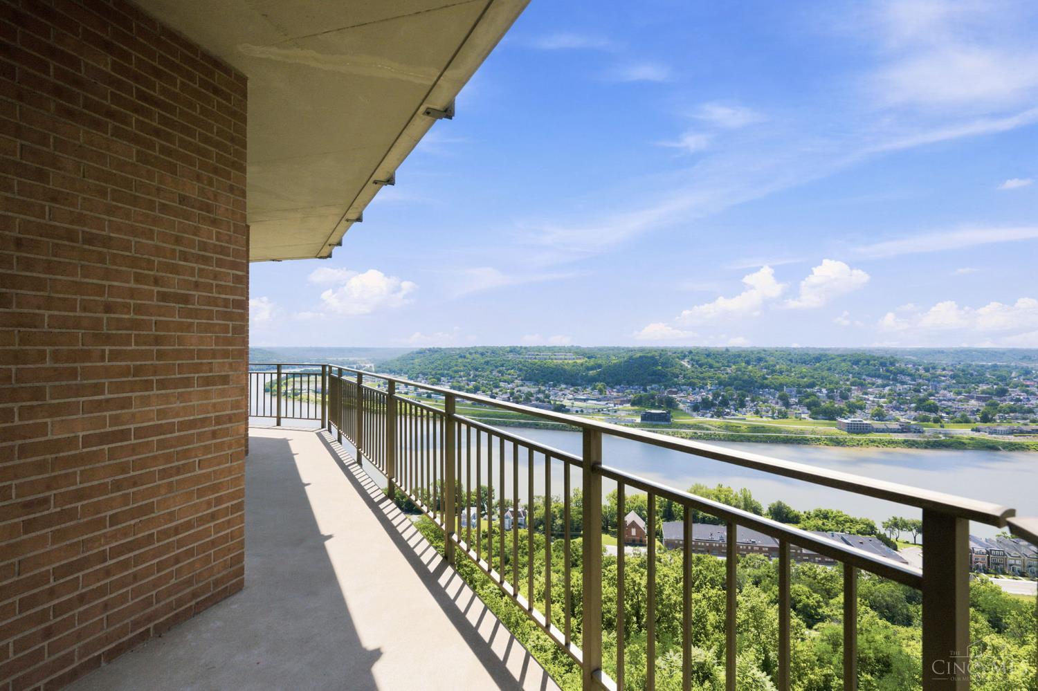 2412 Ingelside Avenue Unit: 5-C