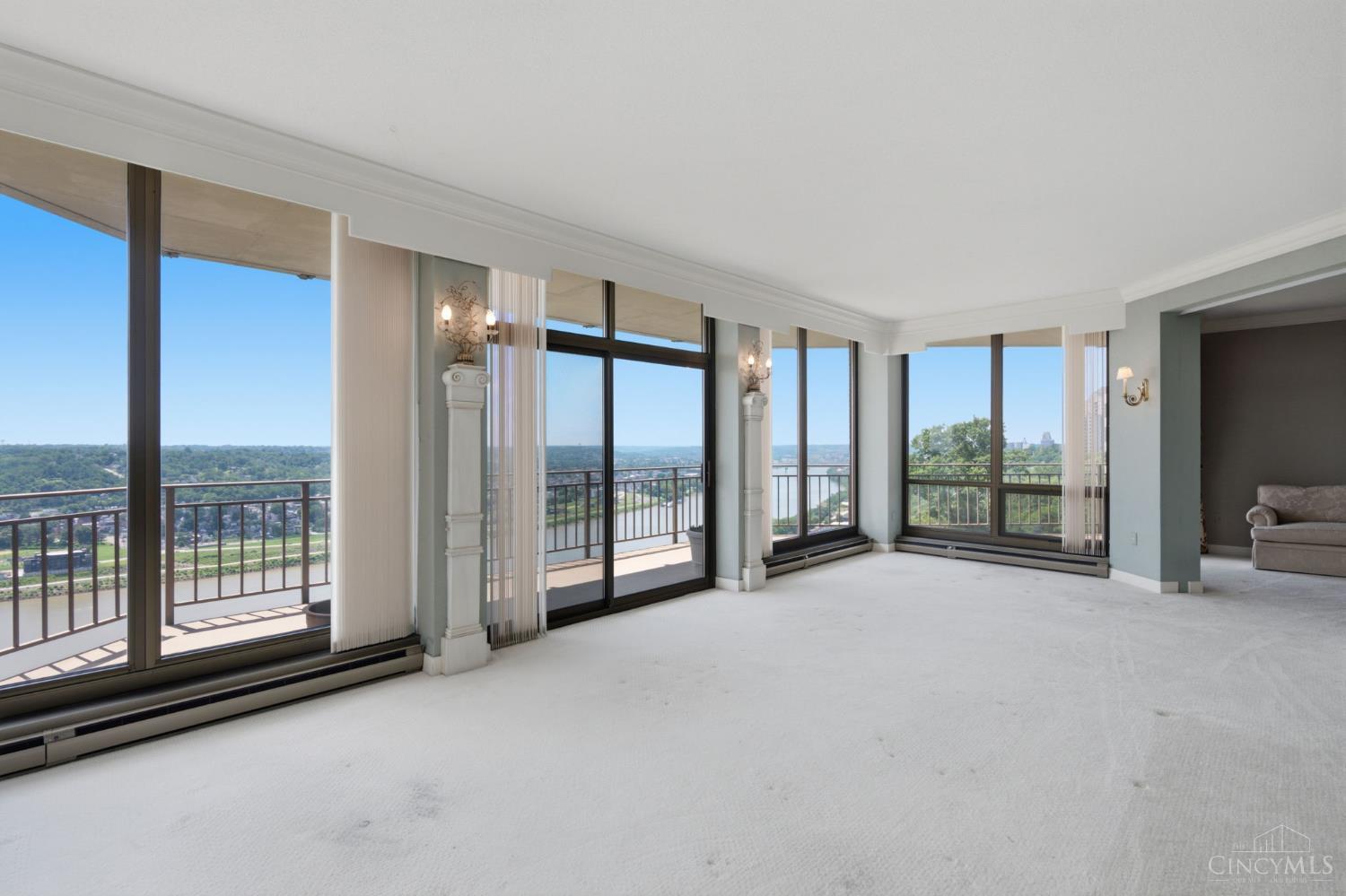 2412 Ingelside Avenue Unit: 5-C