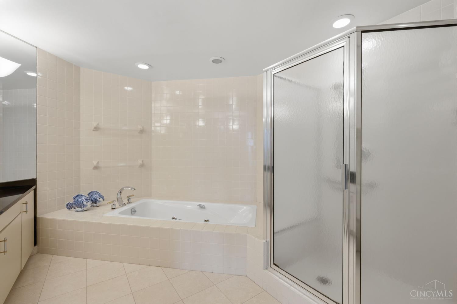 2412 Ingelside Avenue Unit: 5-C
