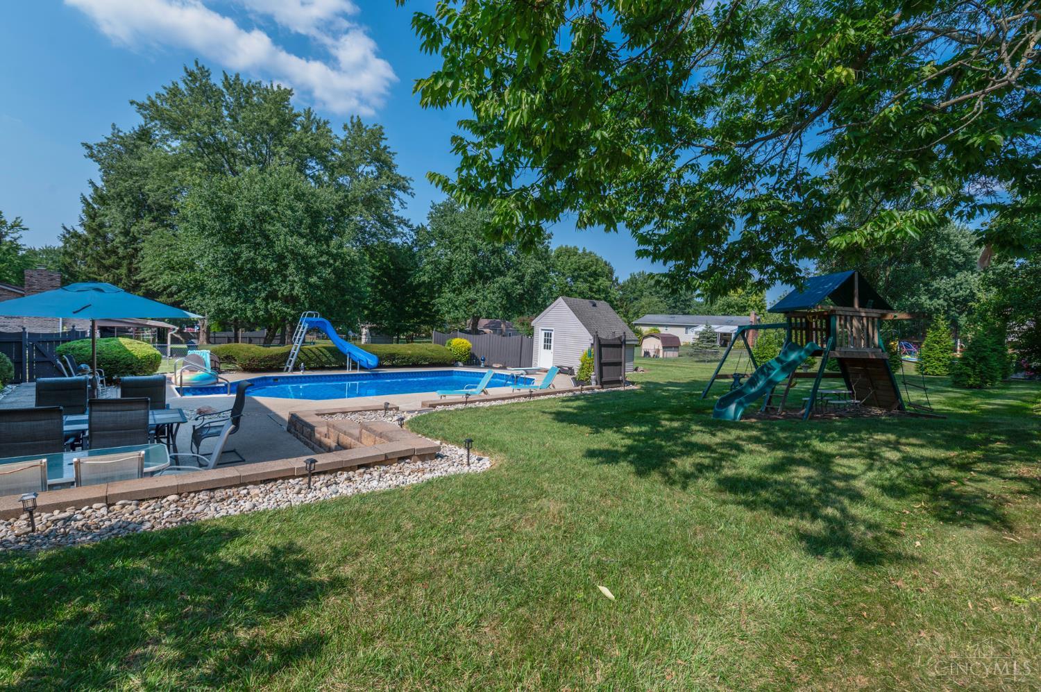 8004 Honeysuckle Lane