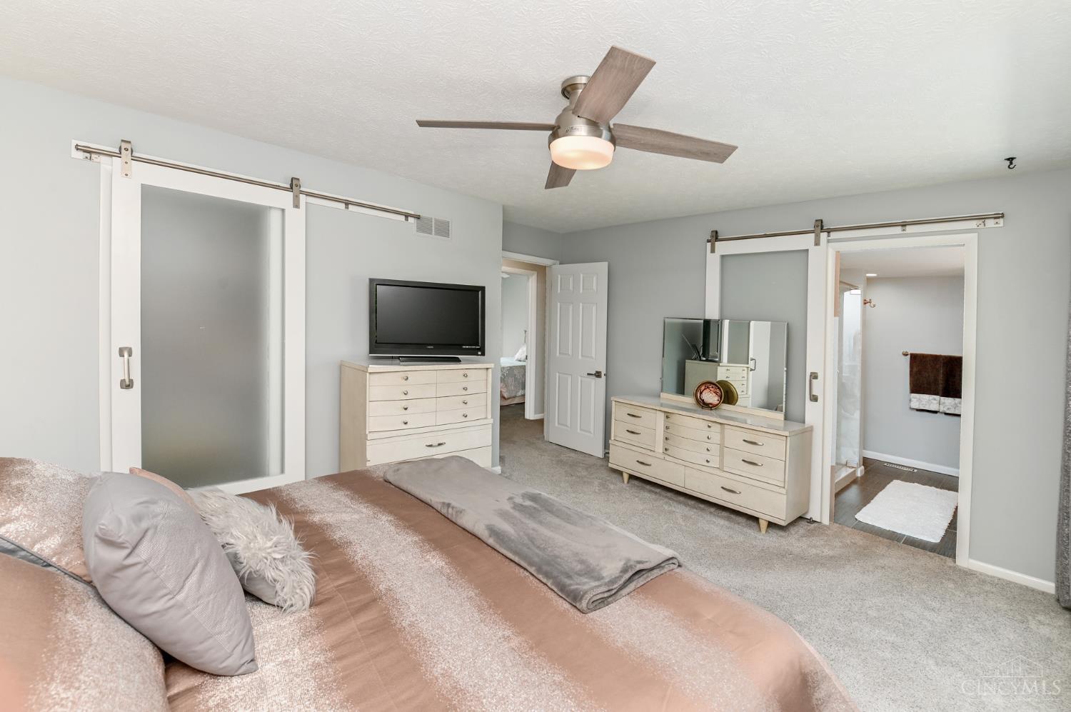 8004 Honeysuckle Lane