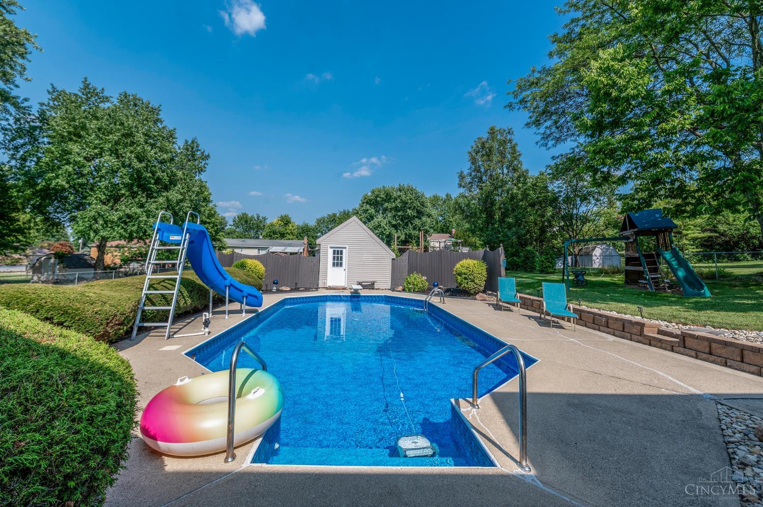 8004 Honeysuckle Lane
