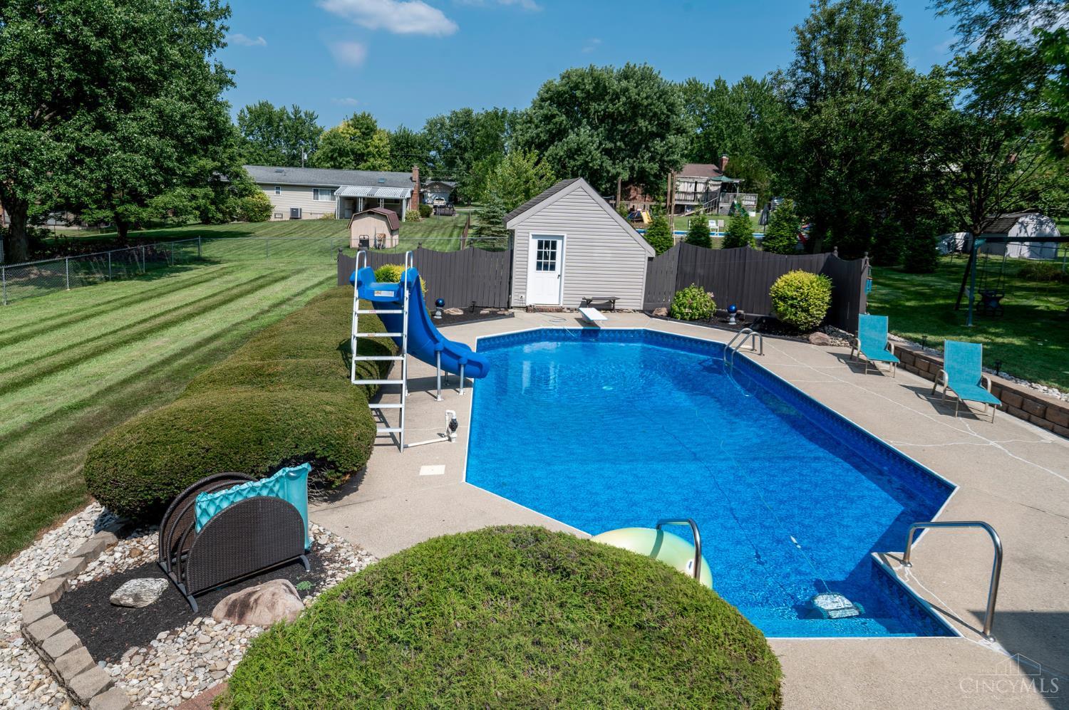 8004 Honeysuckle Lane