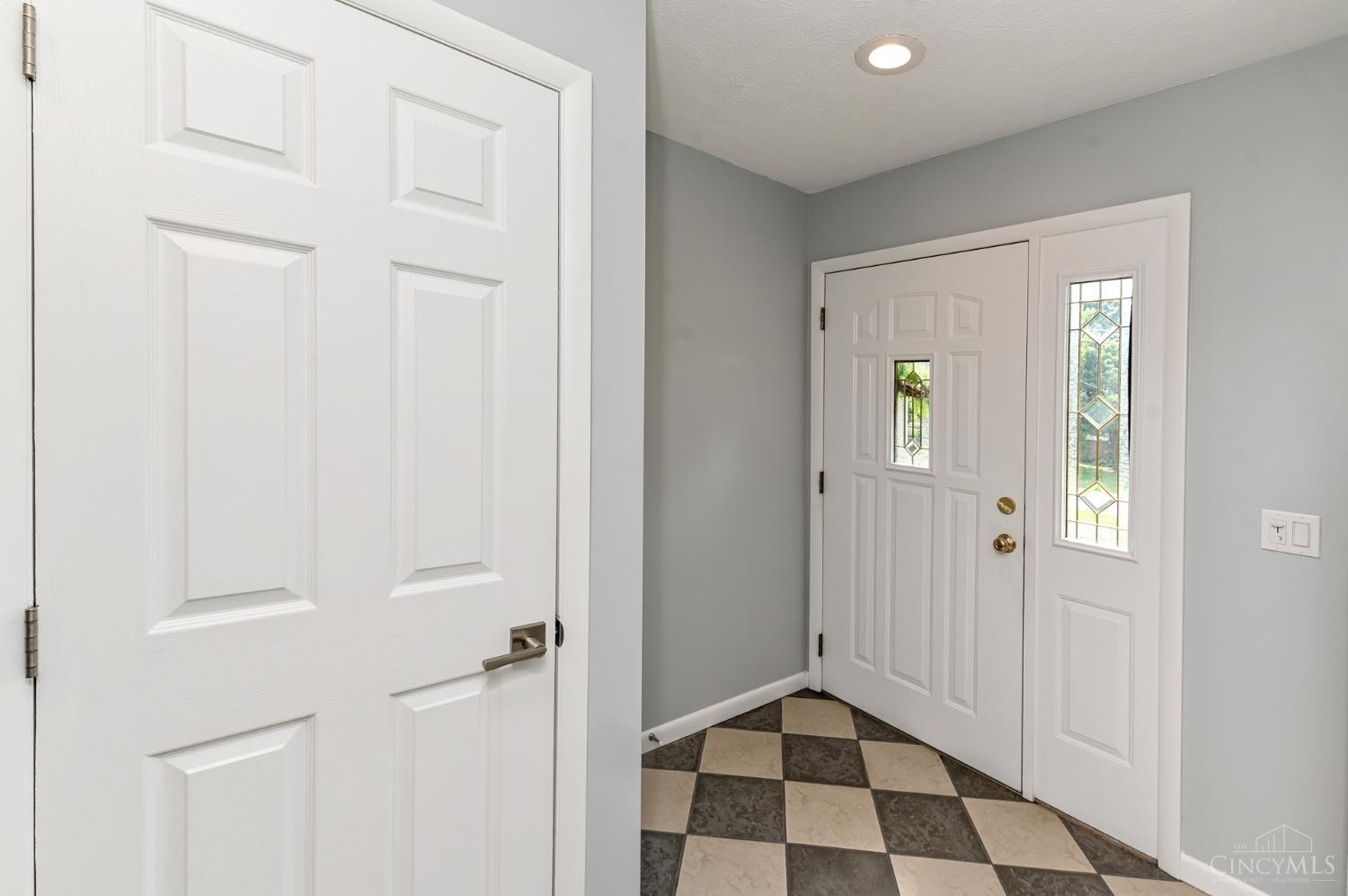 8004 Honeysuckle Lane