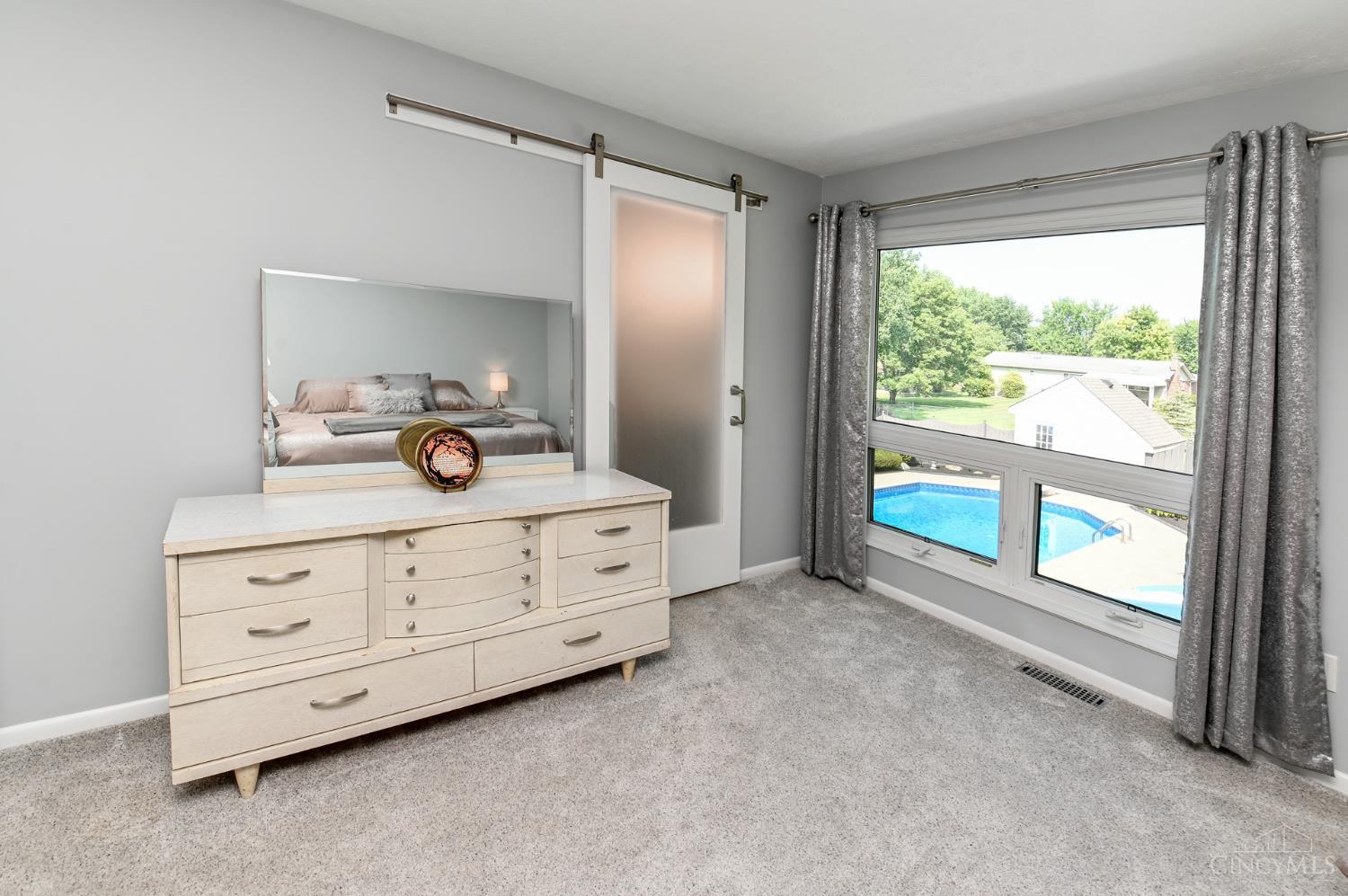 8004 Honeysuckle Lane