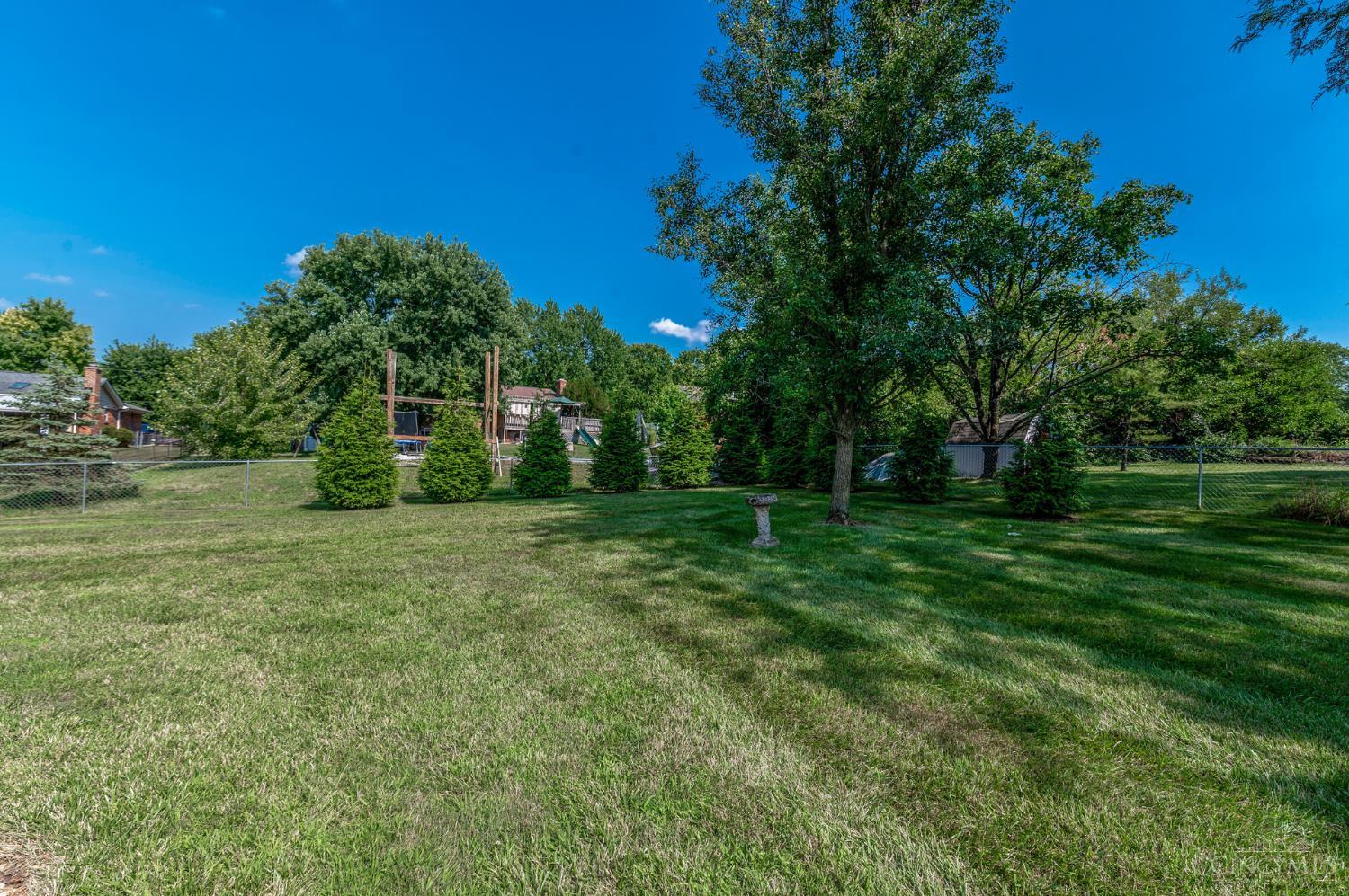 8004 Honeysuckle Lane