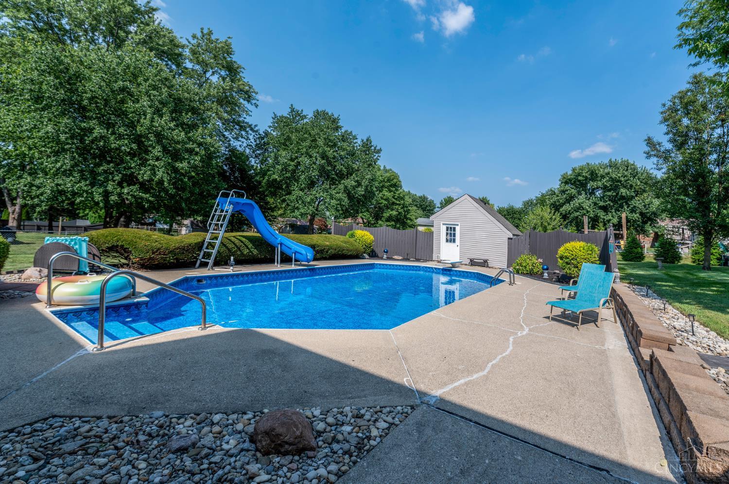 8004 Honeysuckle Lane