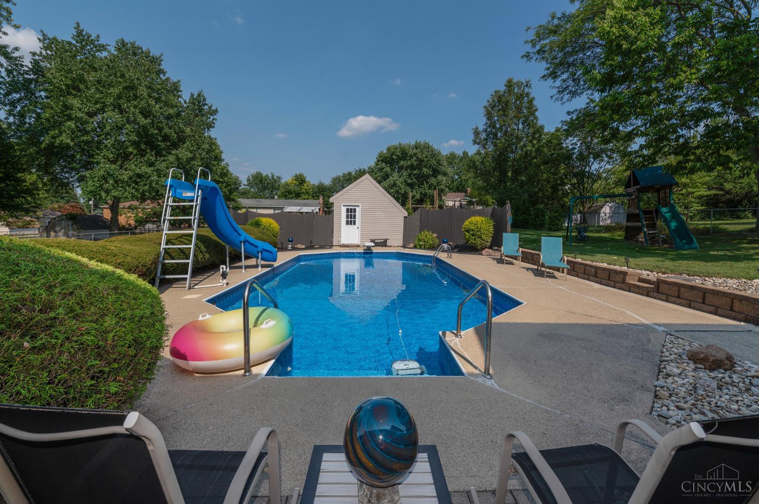 8004 Honeysuckle Lane