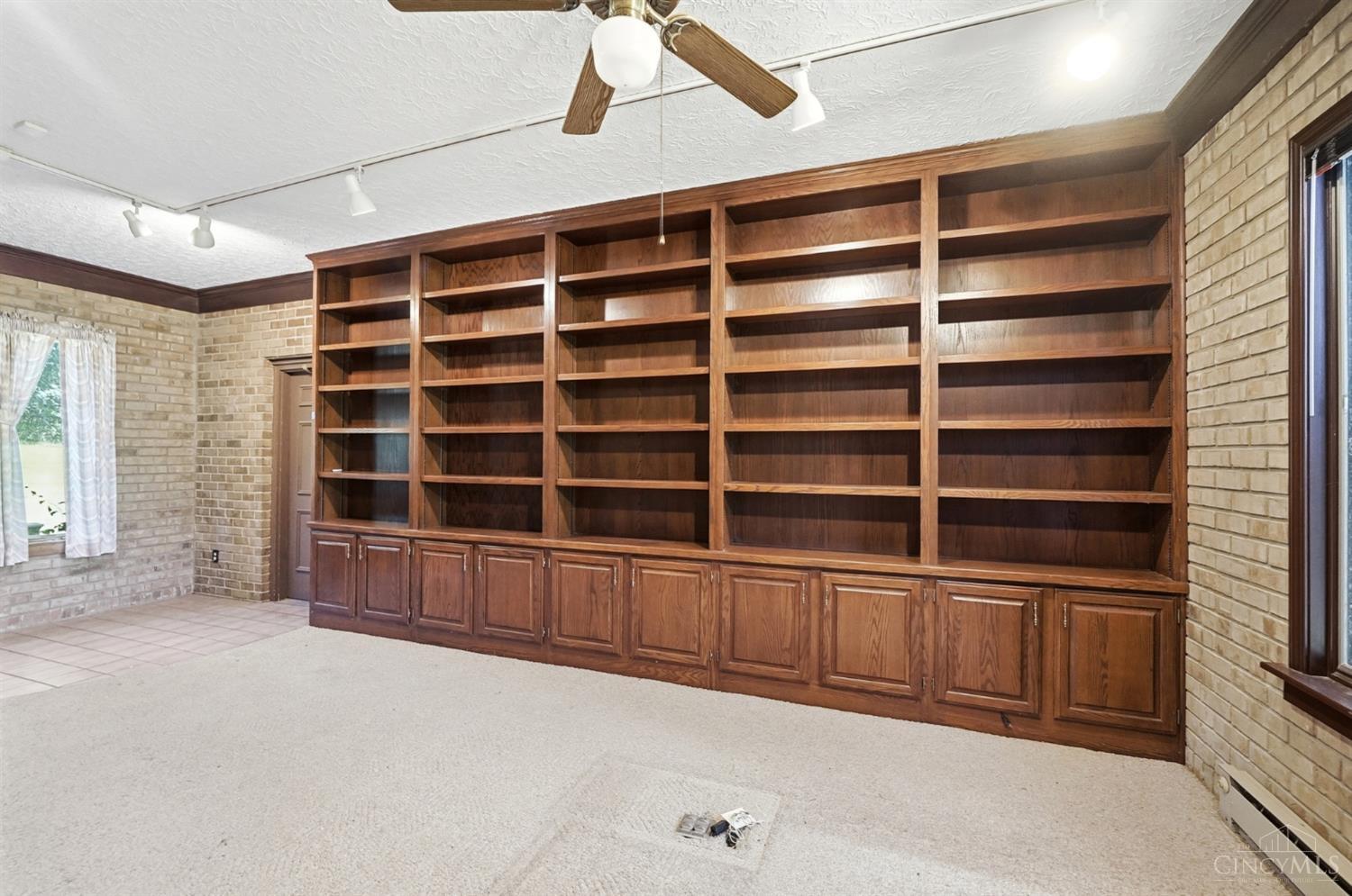 5362 Palisades Drive