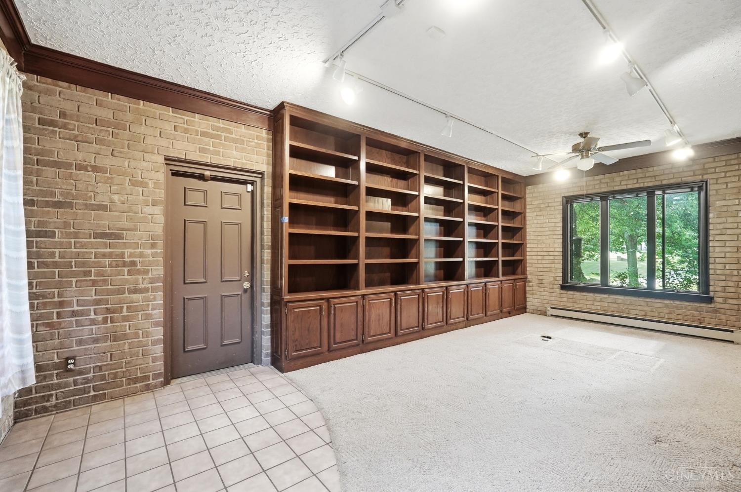 5362 Palisades Drive