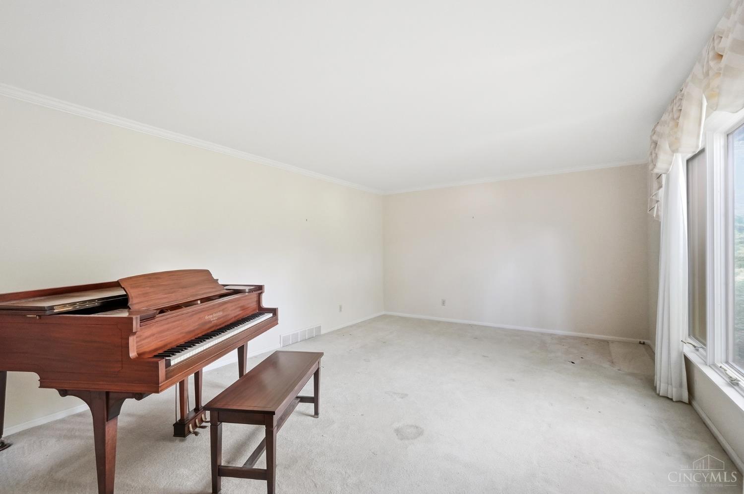 5362 Palisades Drive