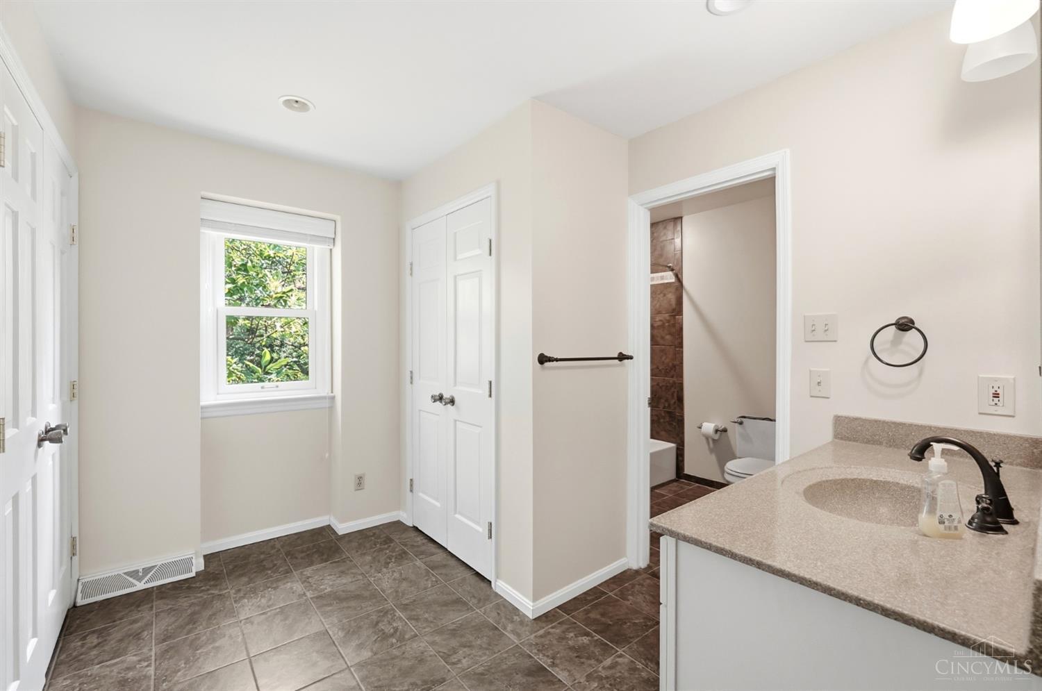 5362 Palisades Drive