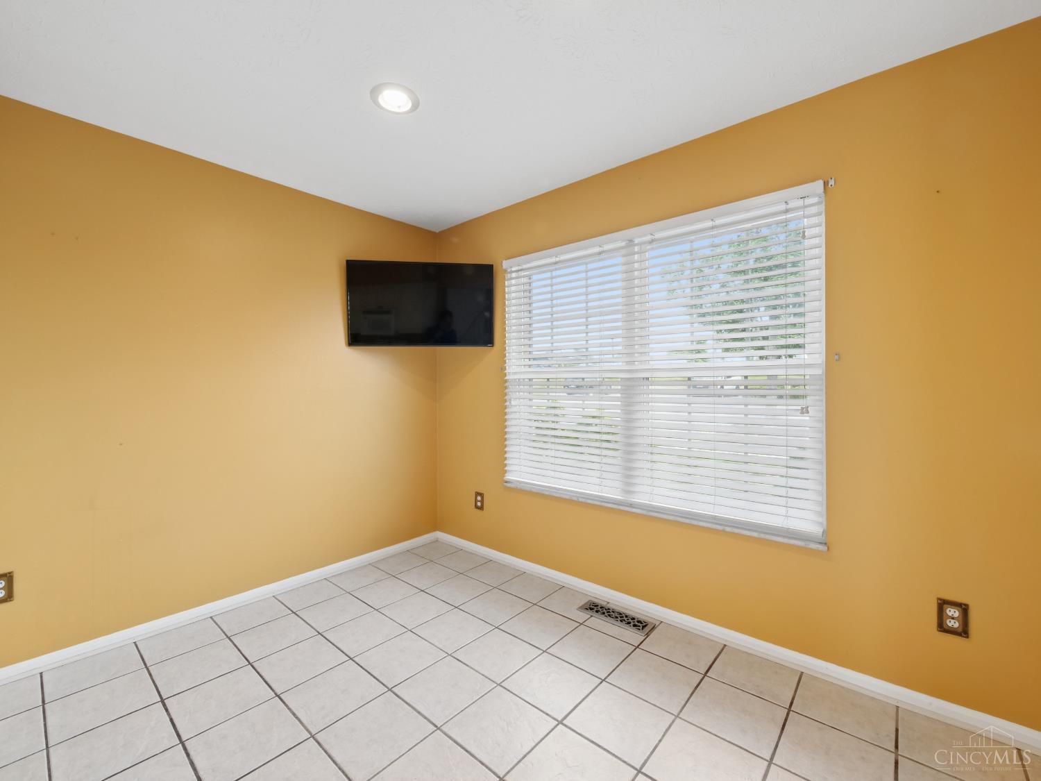 42 Applewood Drive