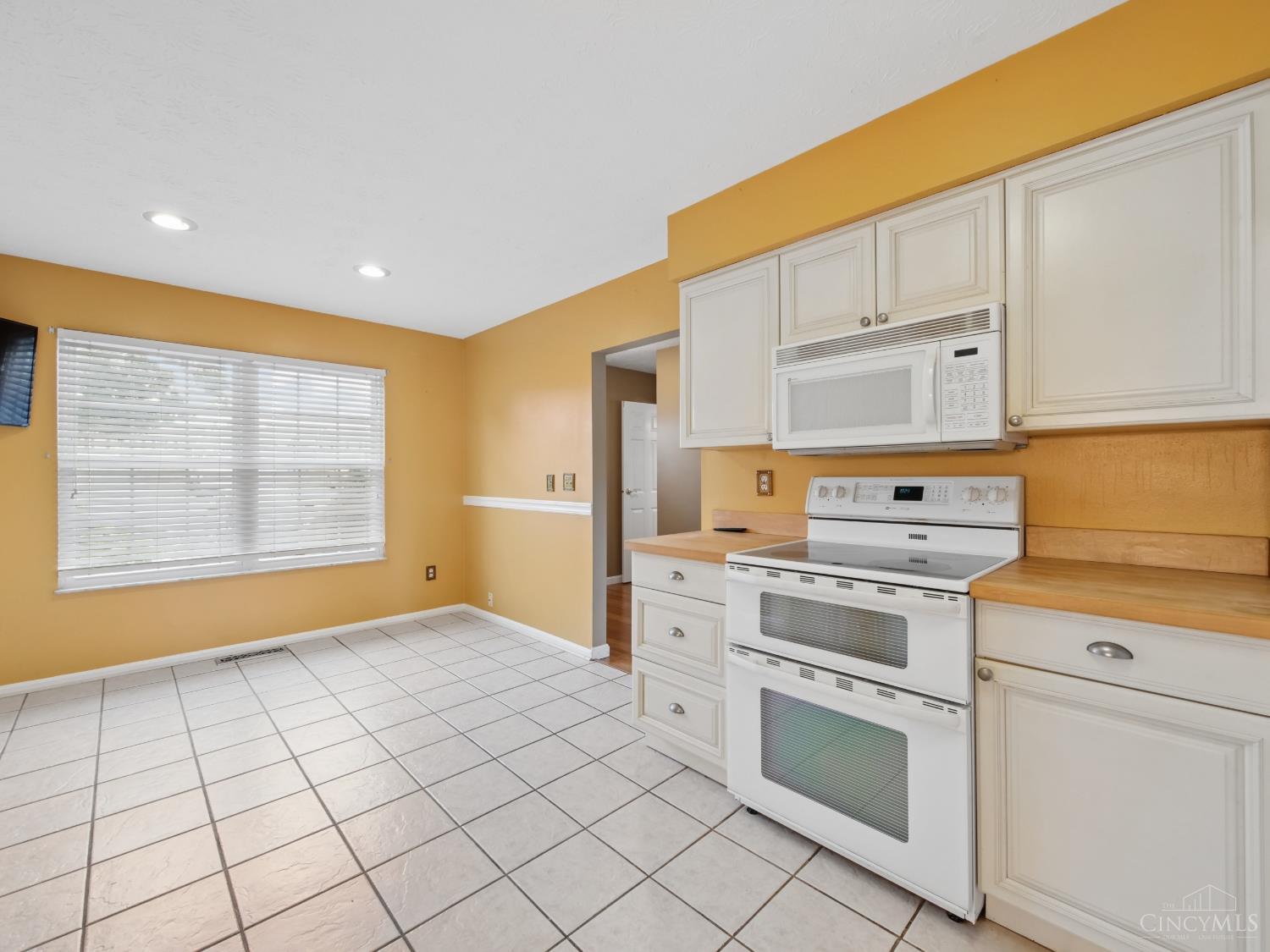 42 Applewood Drive