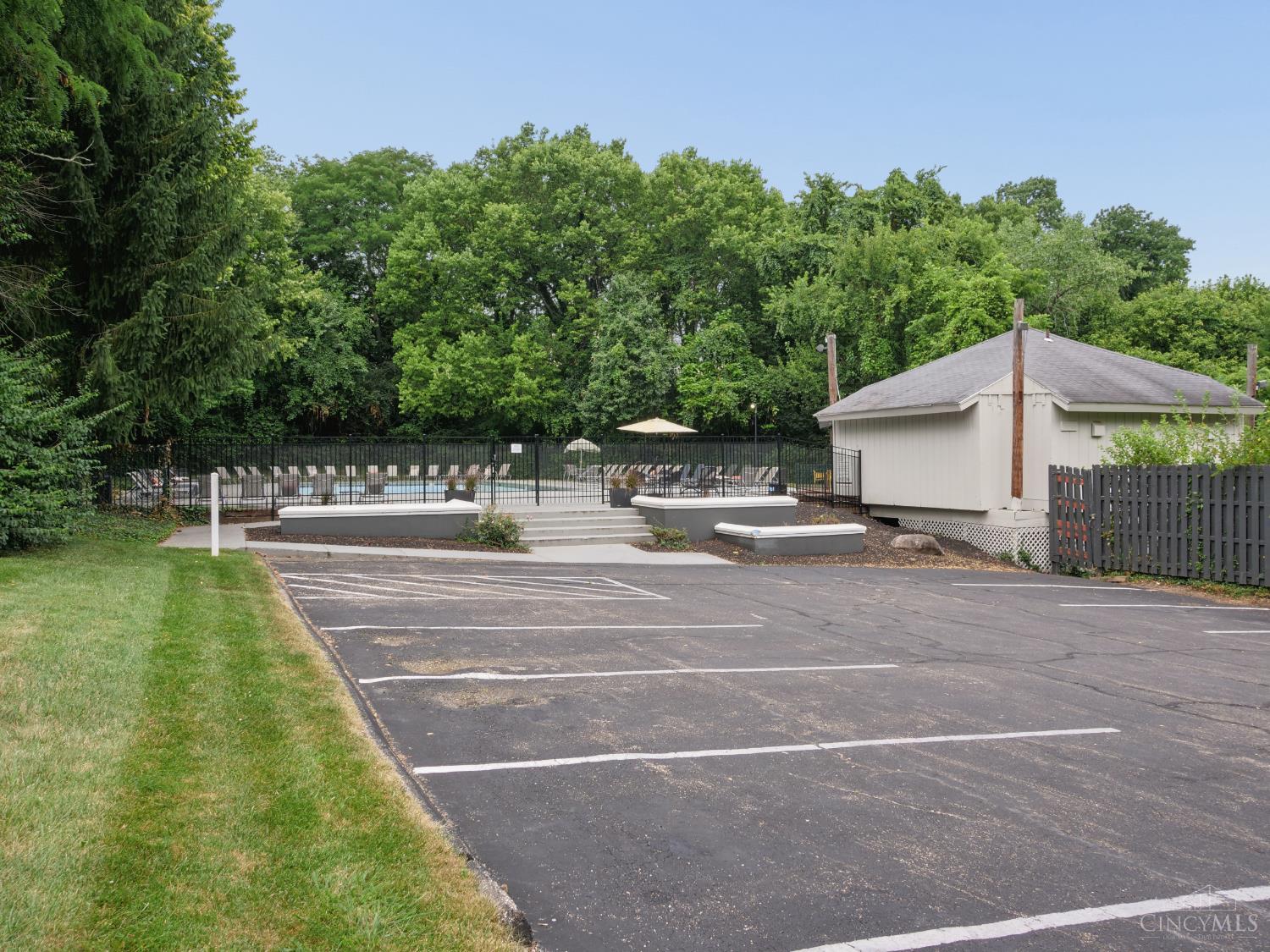 42 Applewood Drive