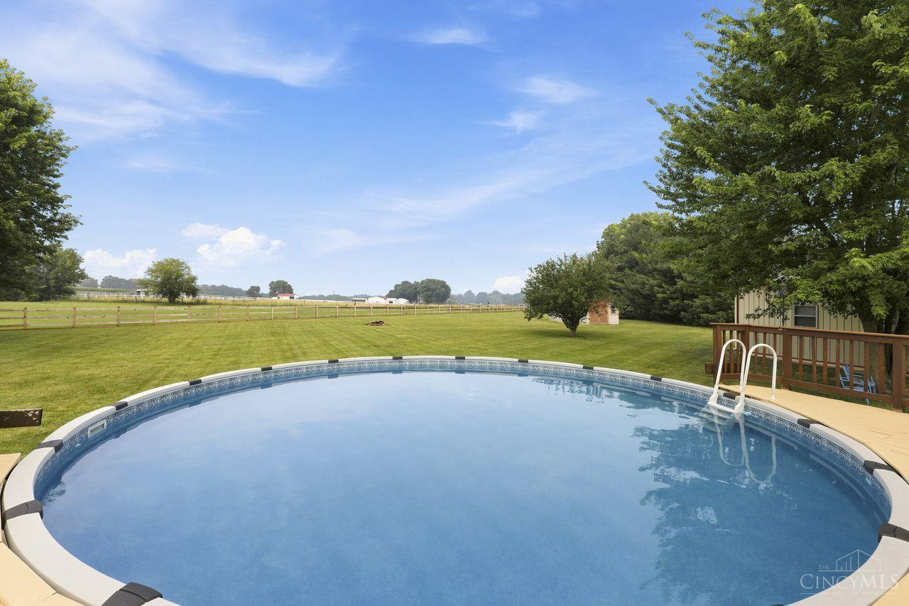 2521 Twin Oaks Drive