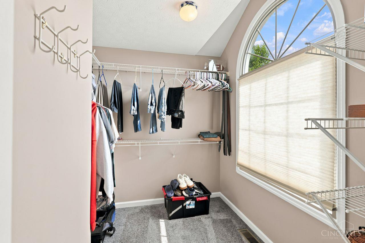 2521 Twin Oaks Drive