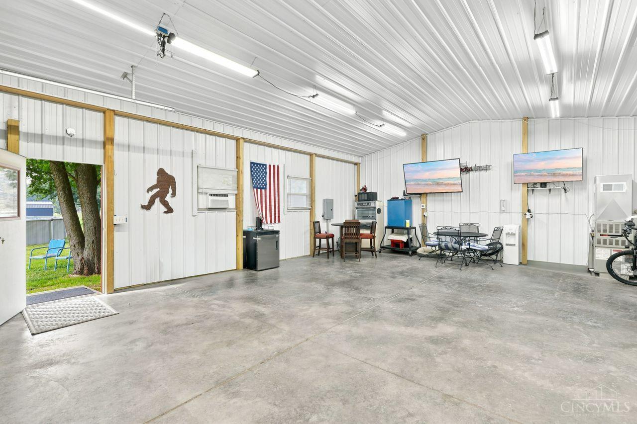 2521 Twin Oaks Drive