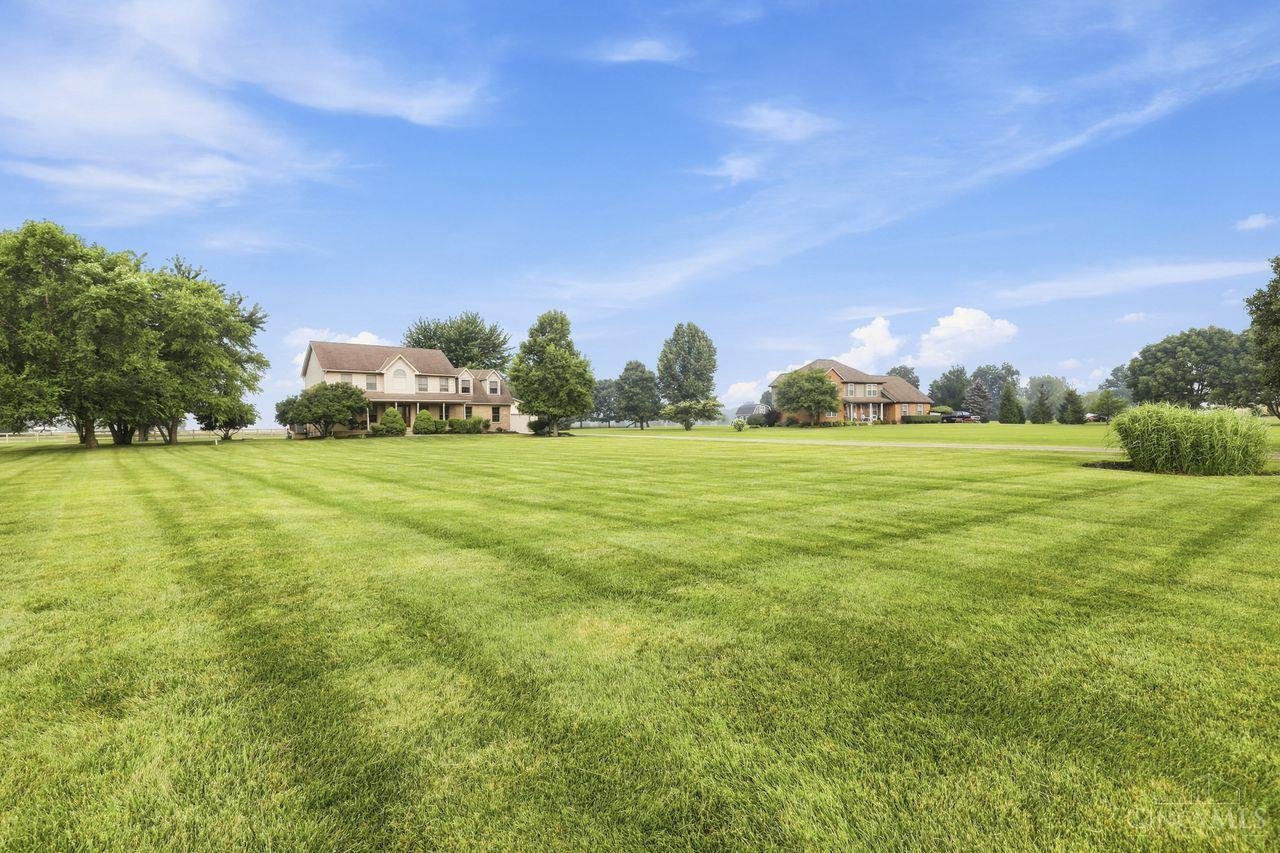 2521 Twin Oaks Drive