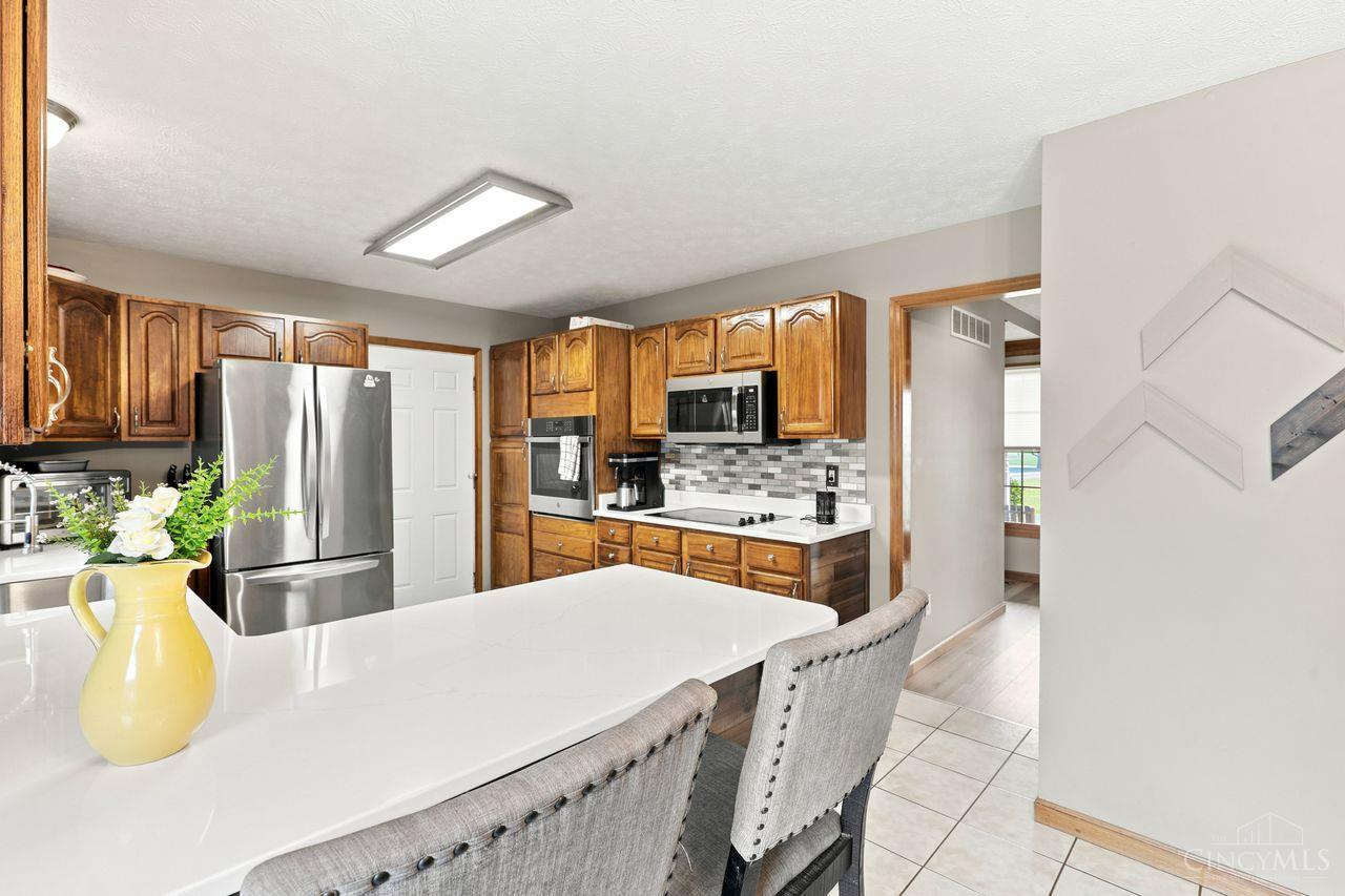 2521 Twin Oaks Drive
