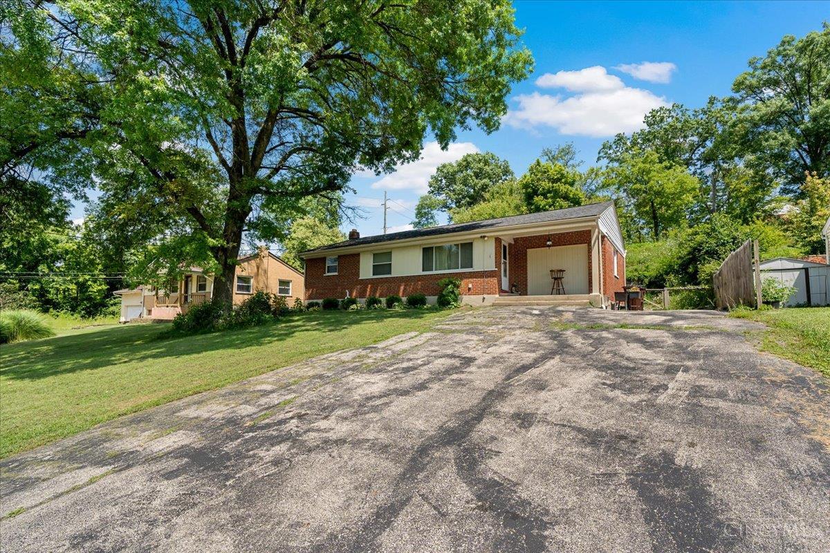 4050 Hutchinson Road