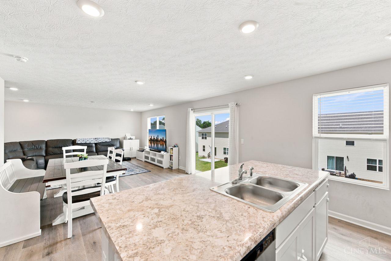 2424 Amelia Court