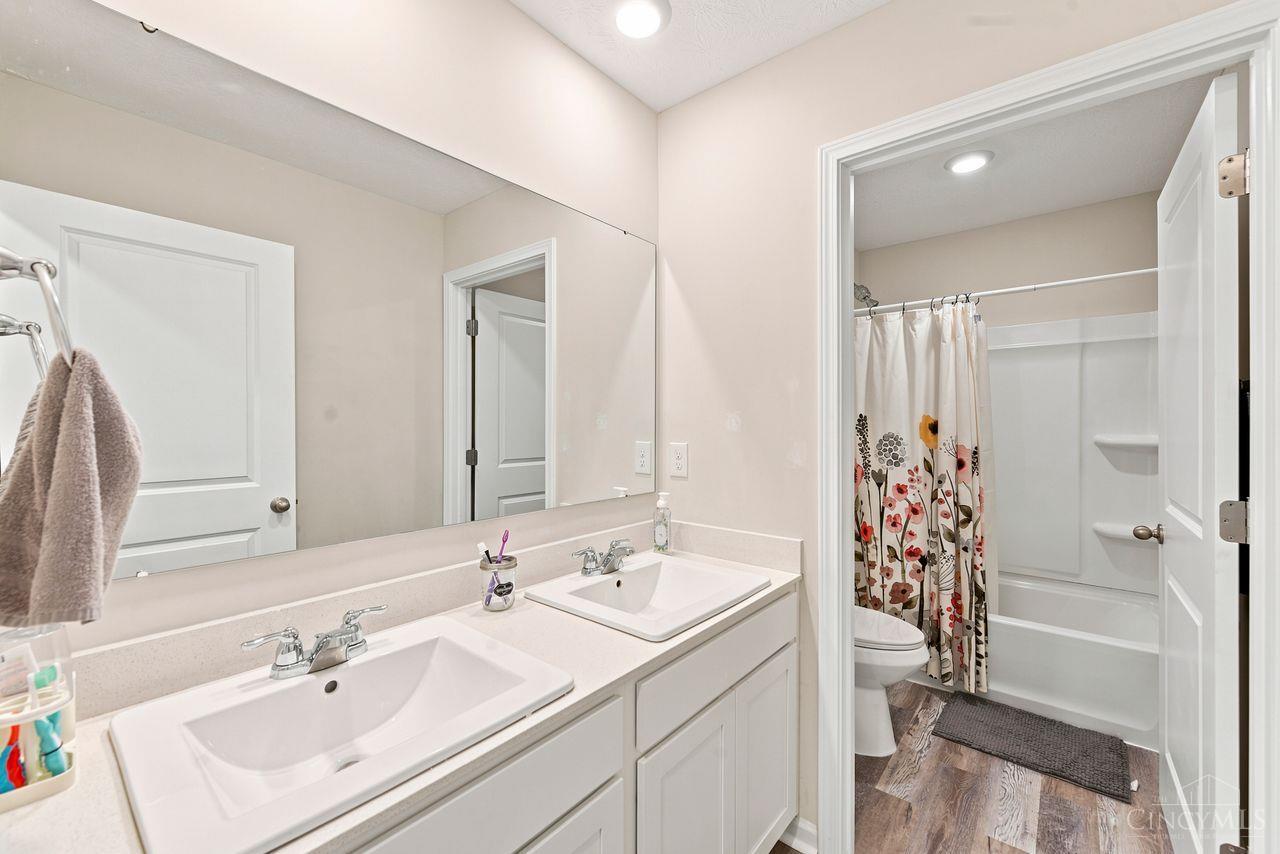 2424 Amelia Court