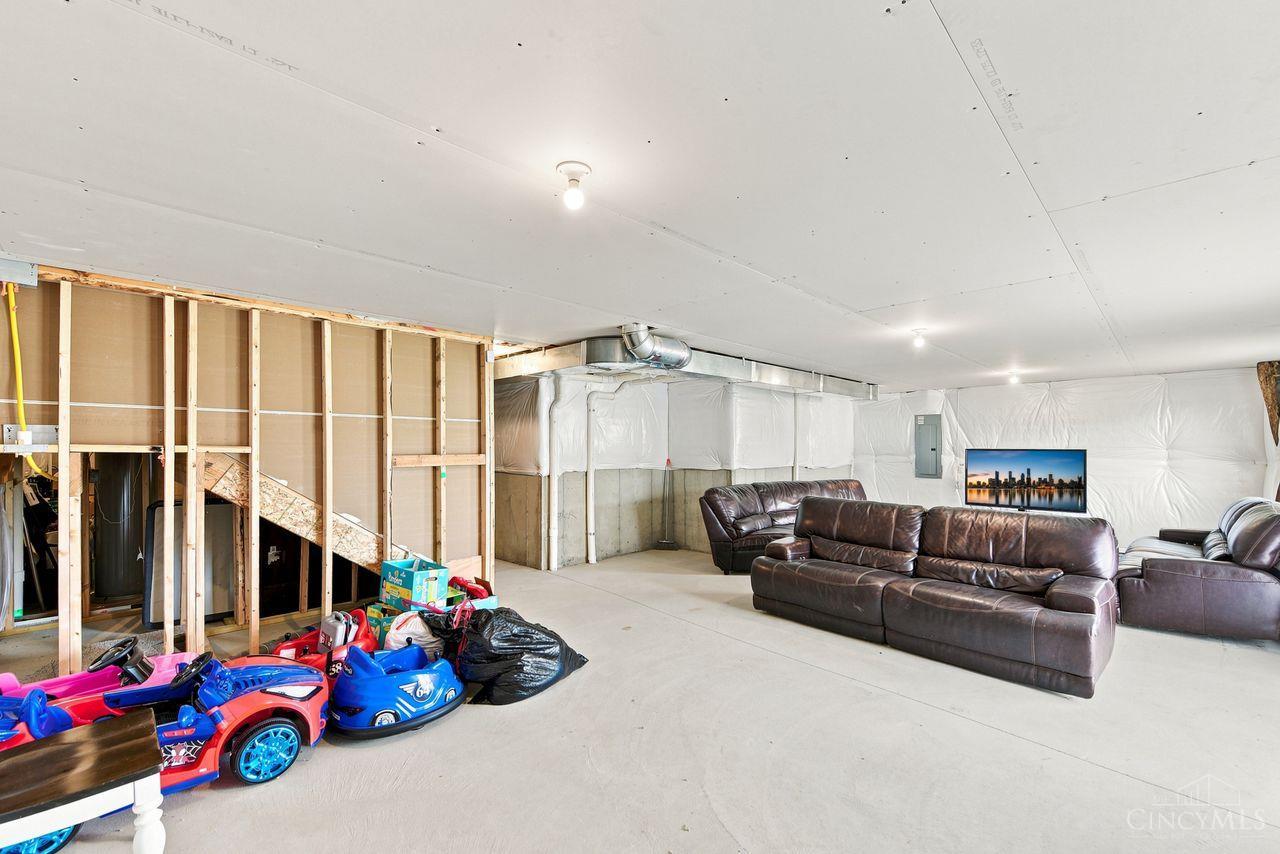 2424 Amelia Court