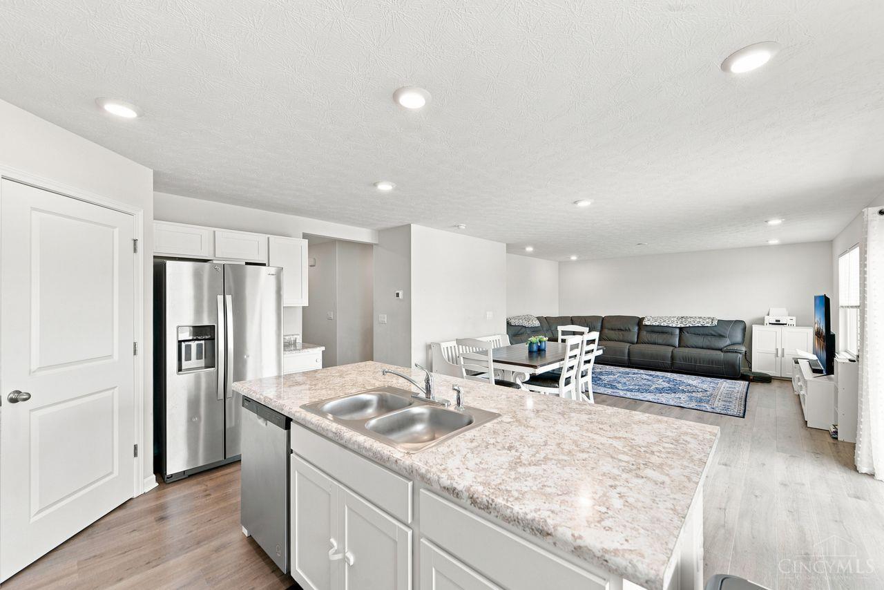 2424 Amelia Court