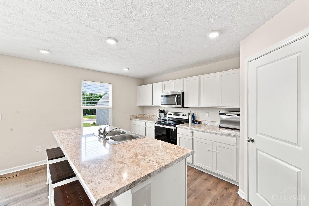 2424 Amelia Court