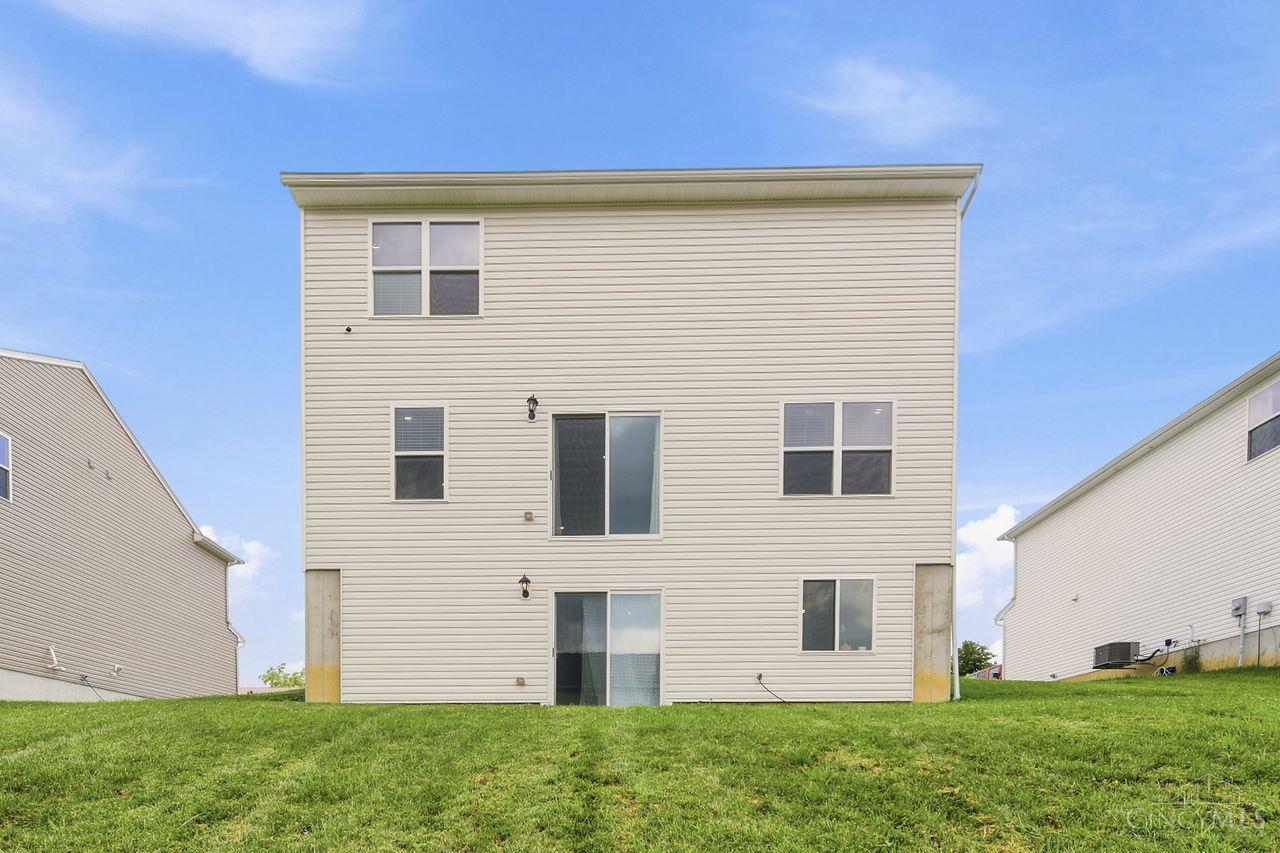 2424 Amelia Court